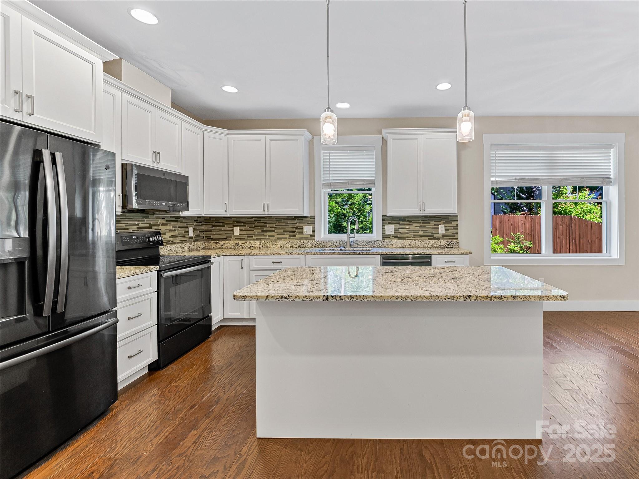 29 Farm Pond Lane Property Photo 3