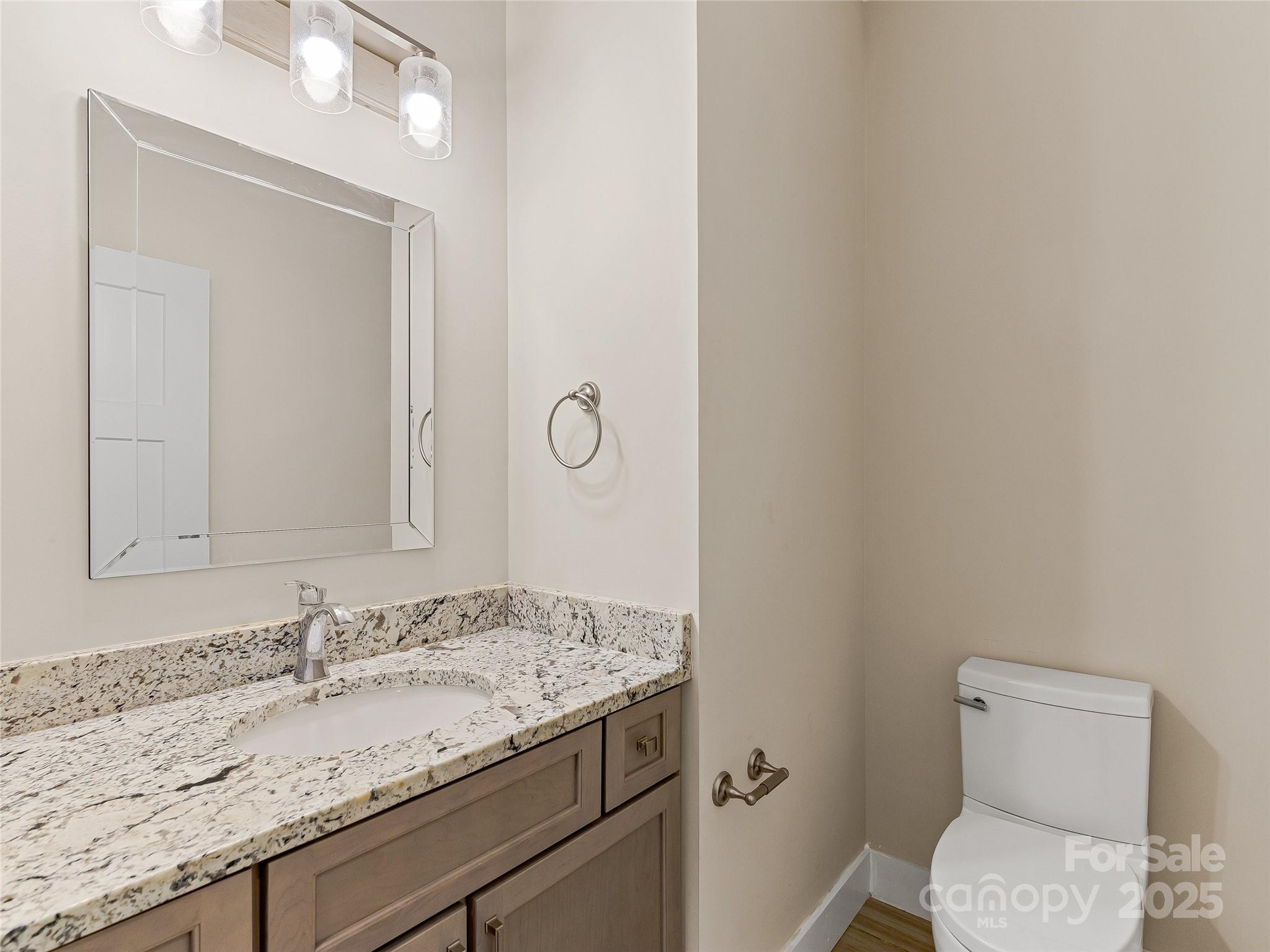 29 Farm Pond Lane Property Photo 10