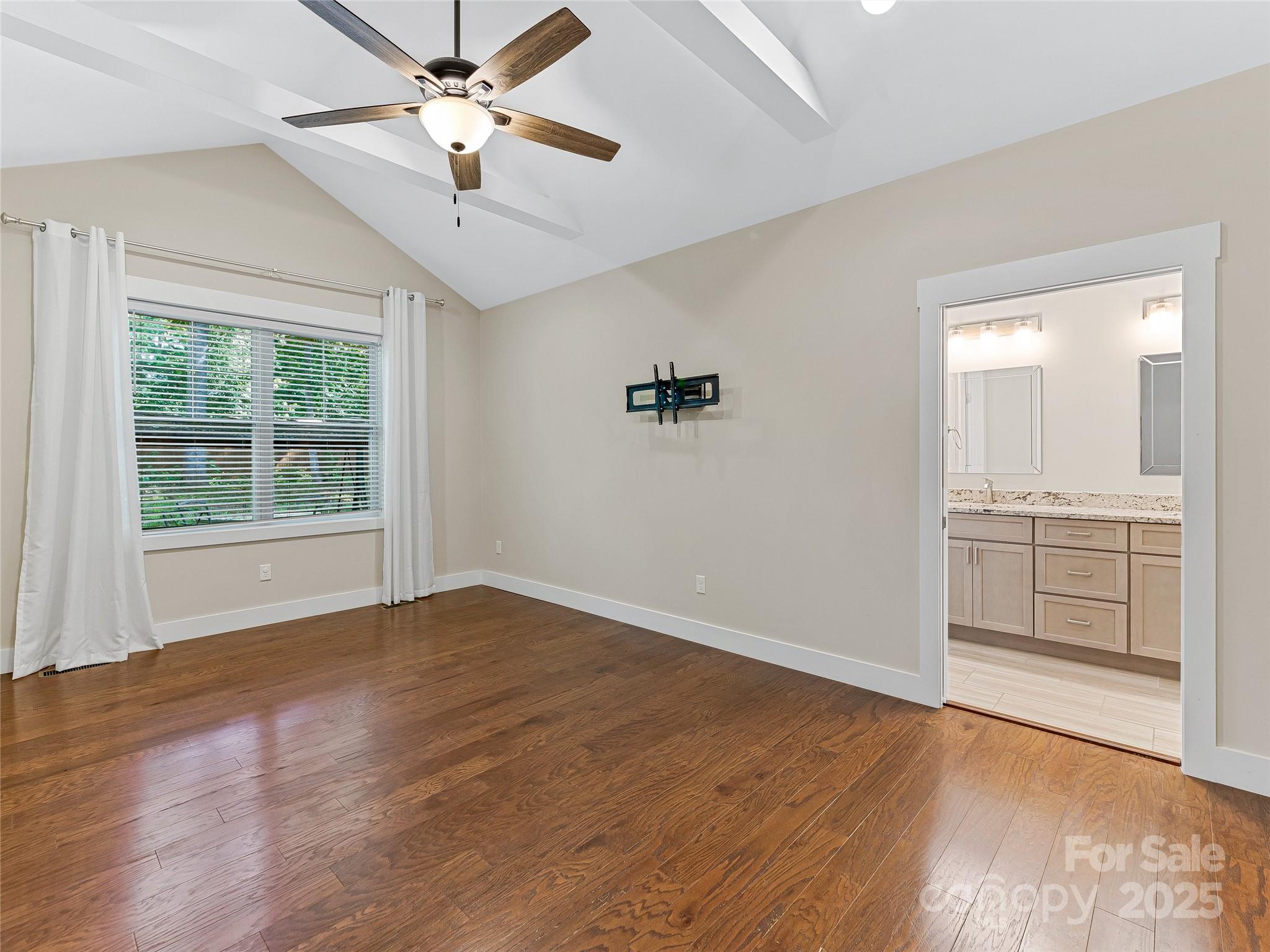 29 Farm Pond Lane Property Photo 12