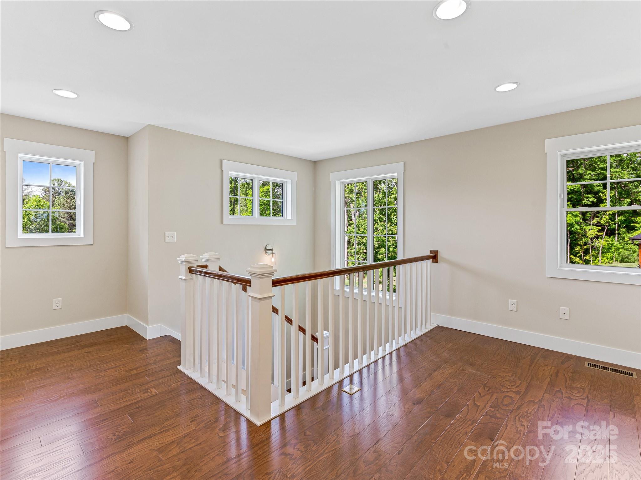 29 Farm Pond Lane Property Photo 15