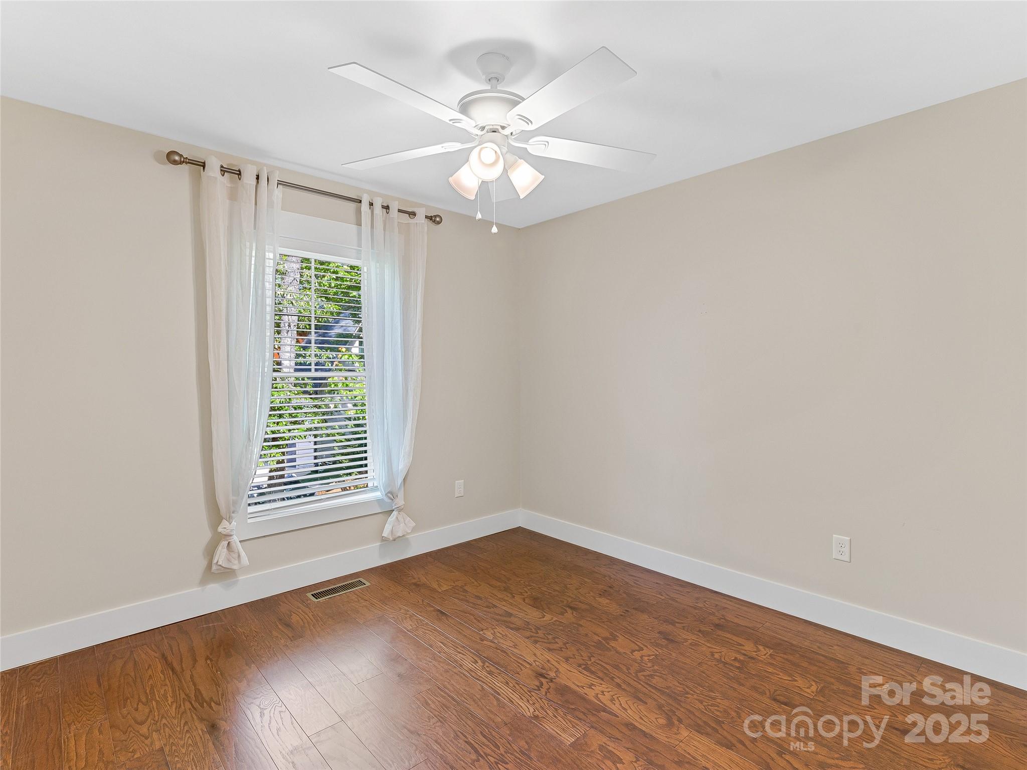 29 Farm Pond Lane Property Photo 16