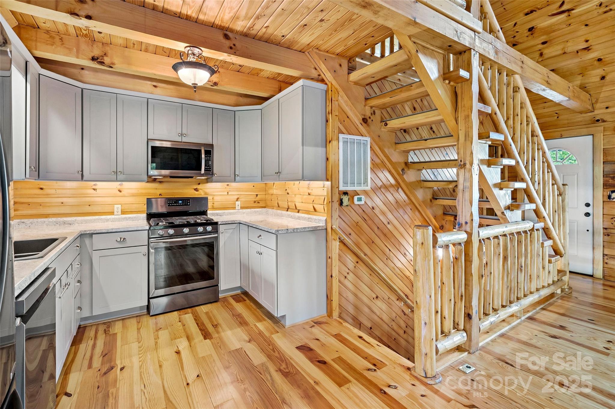 2097 Pinnacle Parkway 14 Property Photo 12