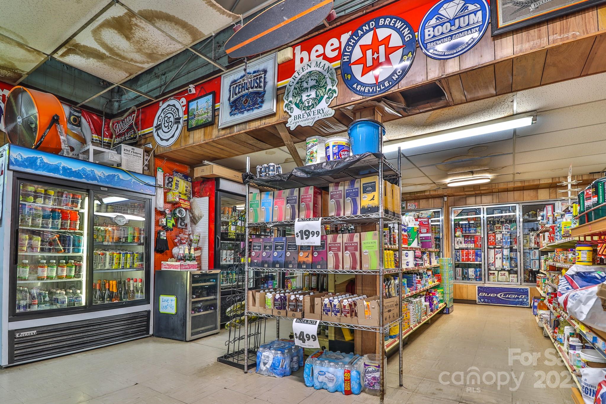 405 Haywood Road Property Photo 3