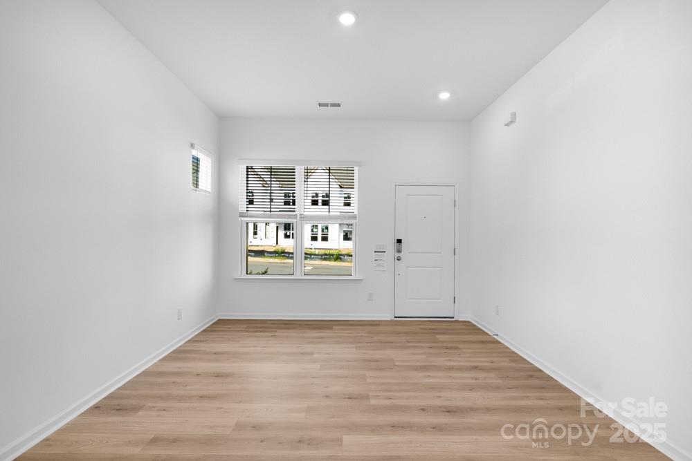 3127 Beacon Heights Road Property Photo 6