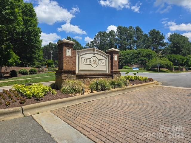 8602 Kilbourne Court Property Photo