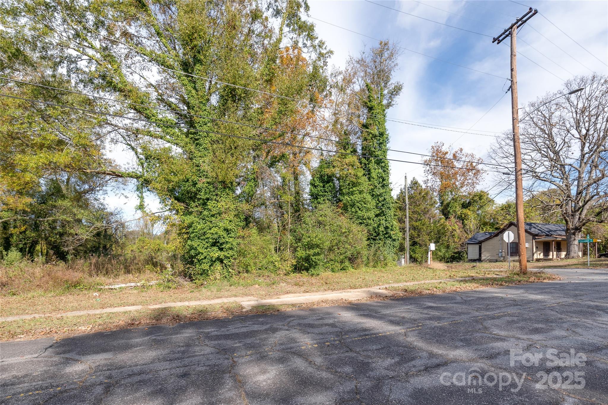 722 E Airline Street Property Photo 2
