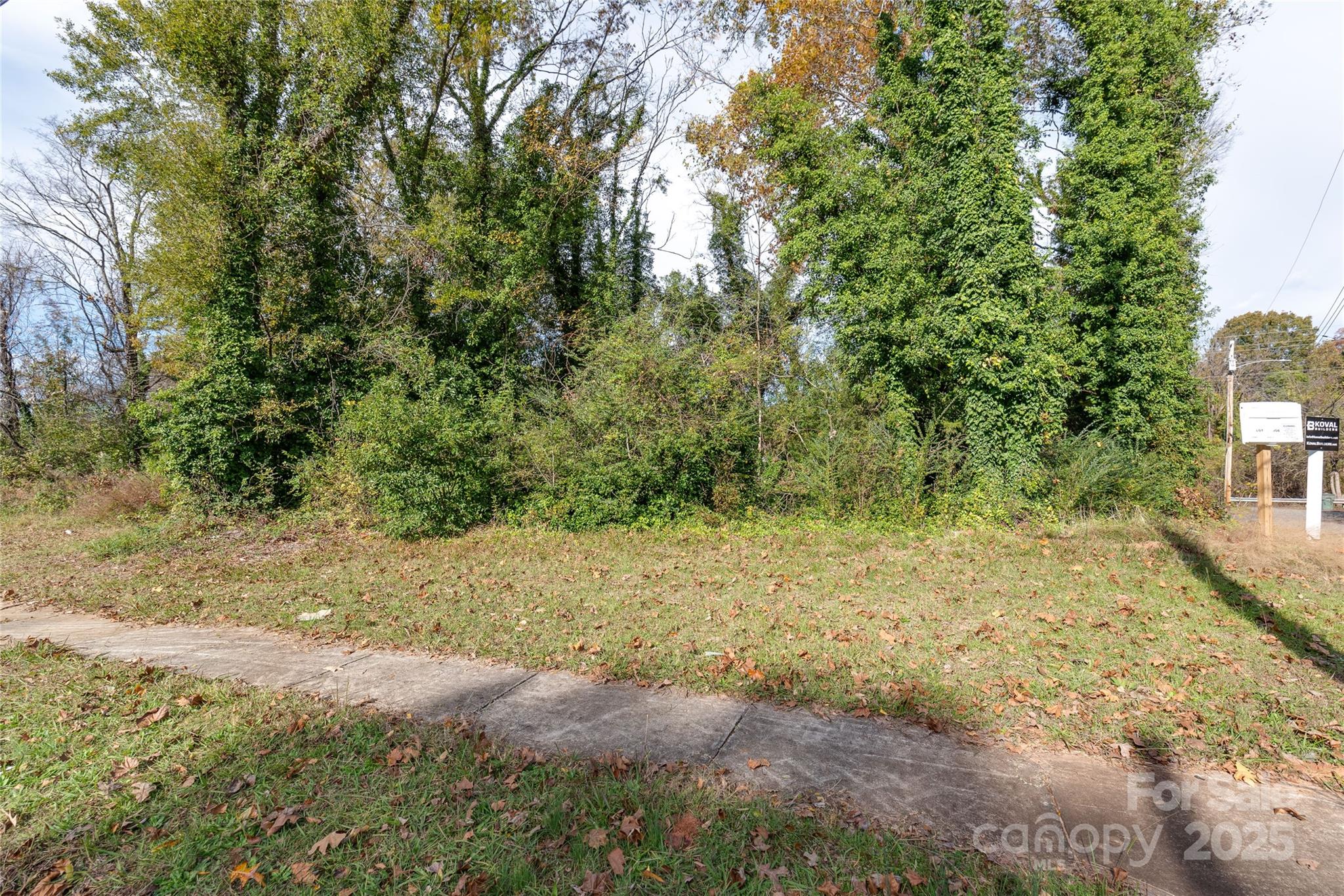 722 E Airline Street Property Photo 3