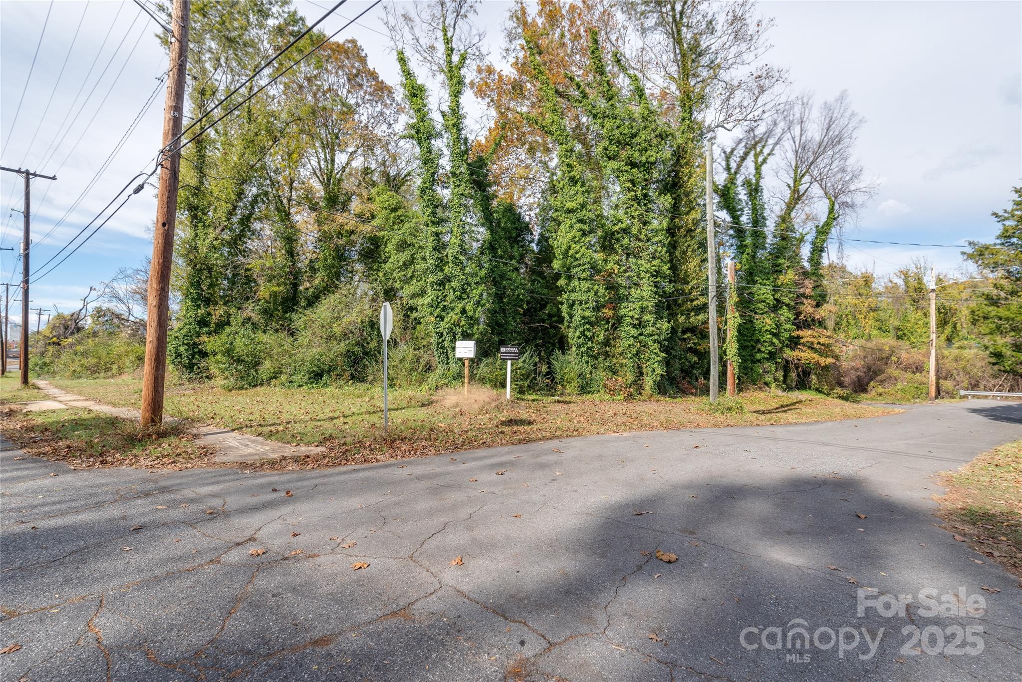 722 E Airline Street Property Photo 5