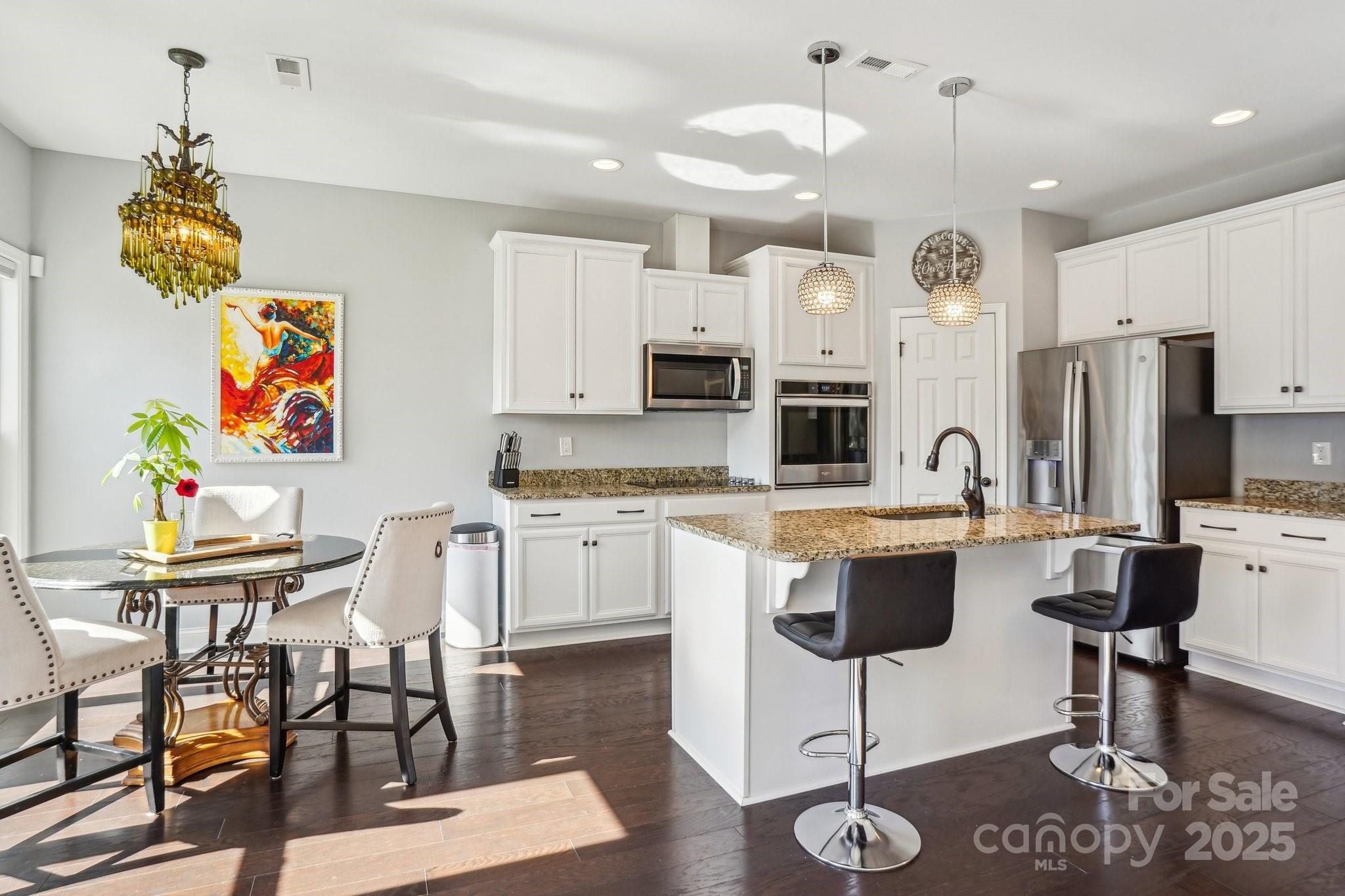 21610 Rio Oro Drive Property Photo 8