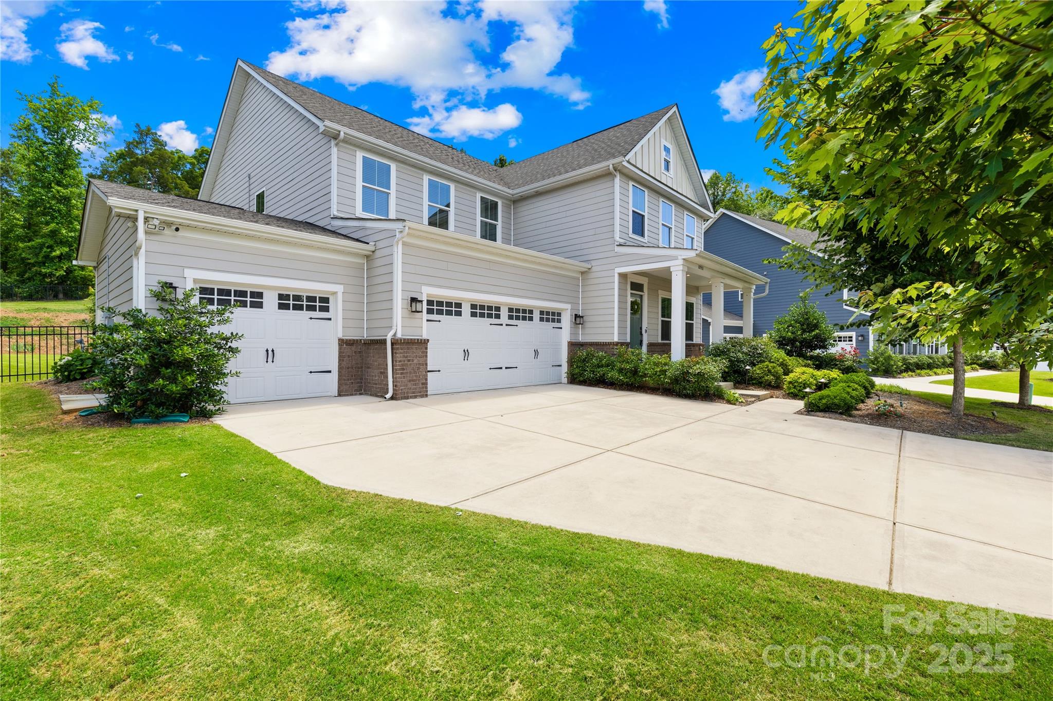 10901 Greenvale Drive Property Photo 2