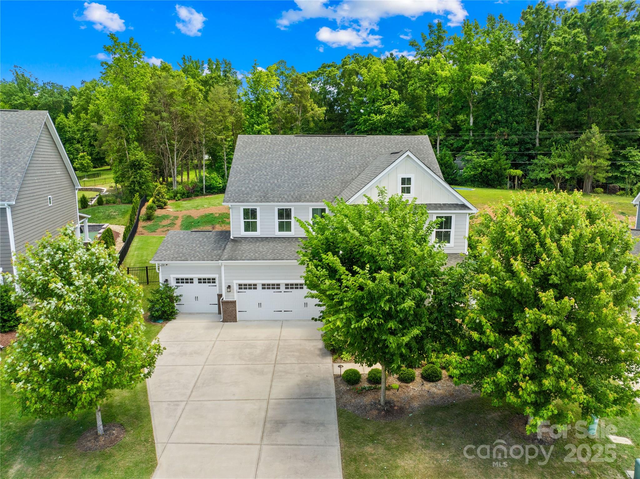 10901 Greenvale Drive Property Photo 3