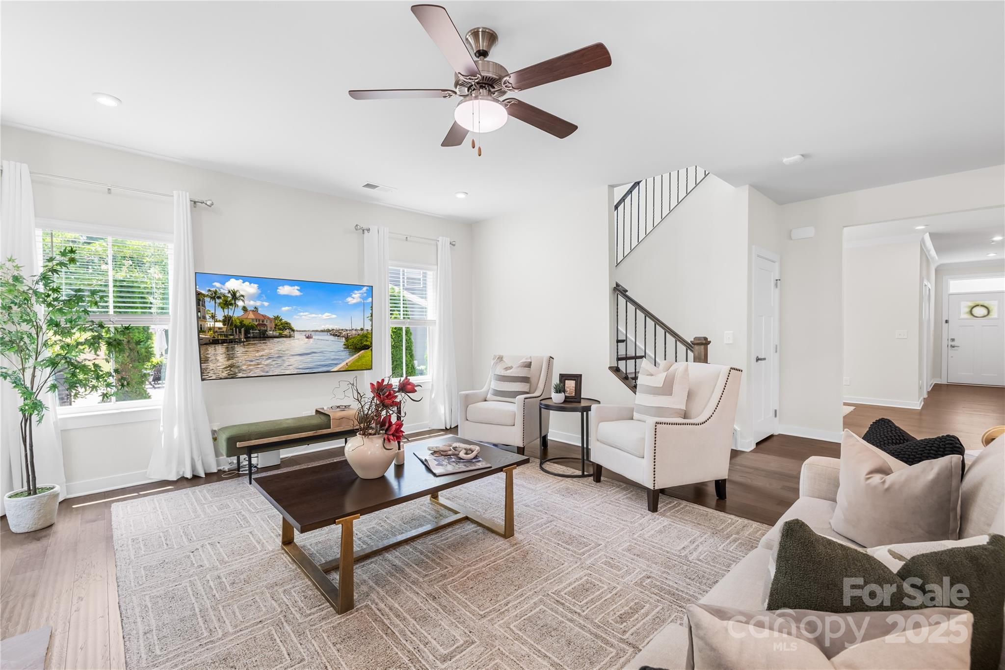 10901 Greenvale Drive Property Photo 6