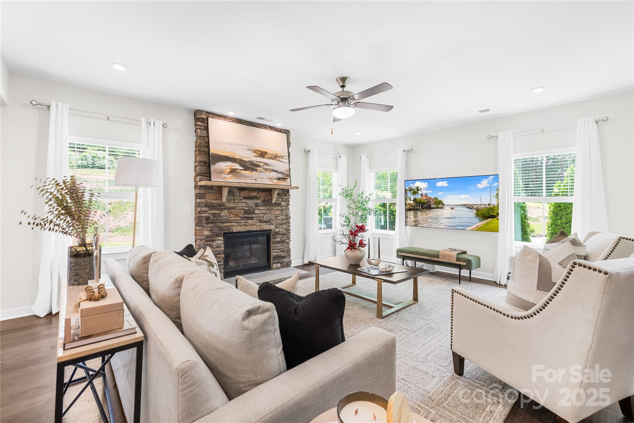 10901 Greenvale Drive Property Photo 12