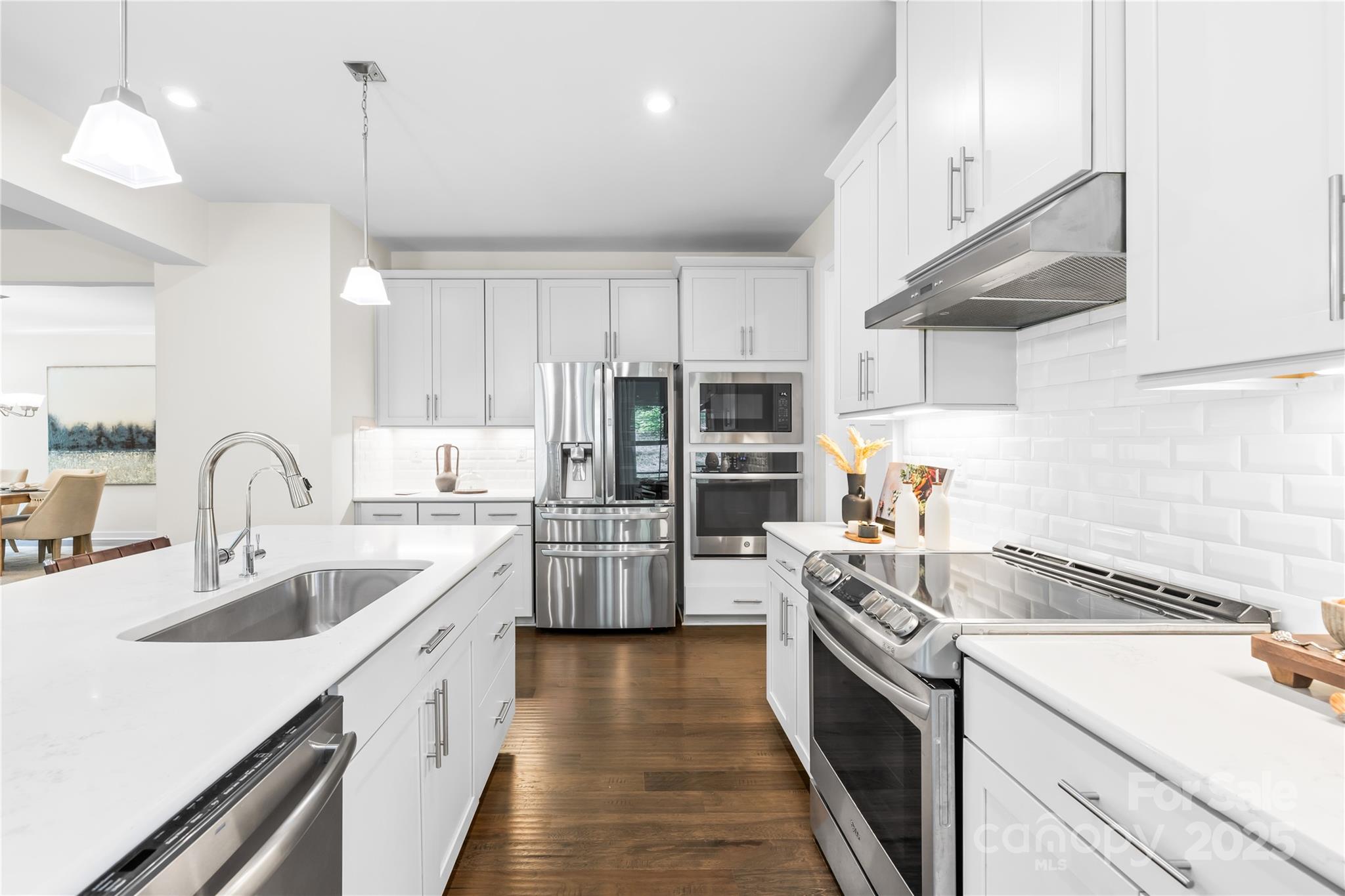 10901 Greenvale Drive Property Photo 14