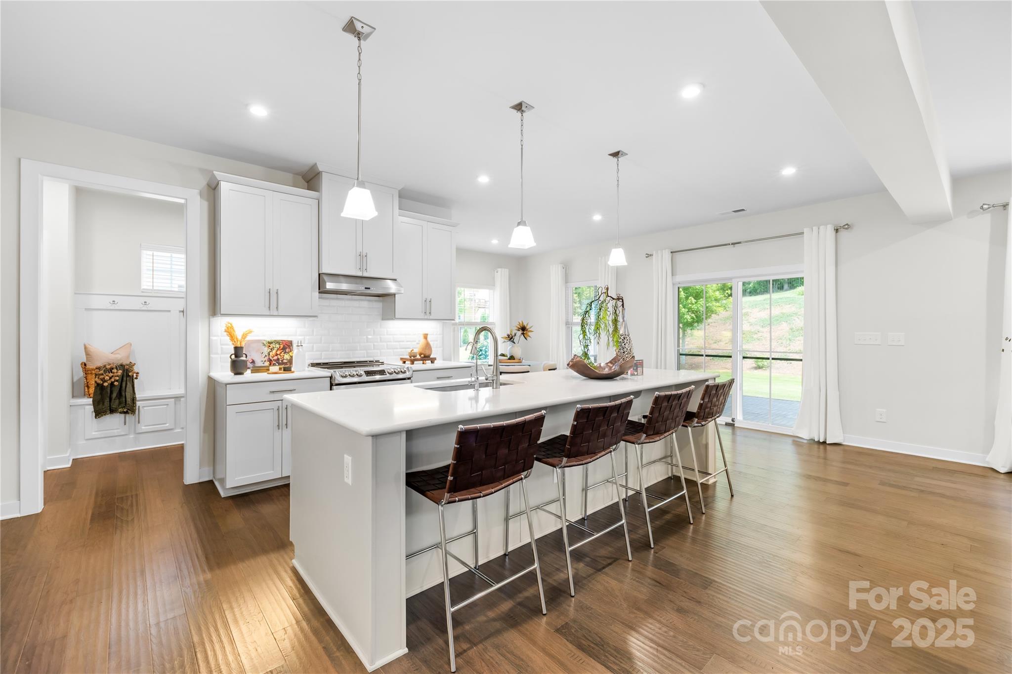 10901 Greenvale Drive Property Photo 15