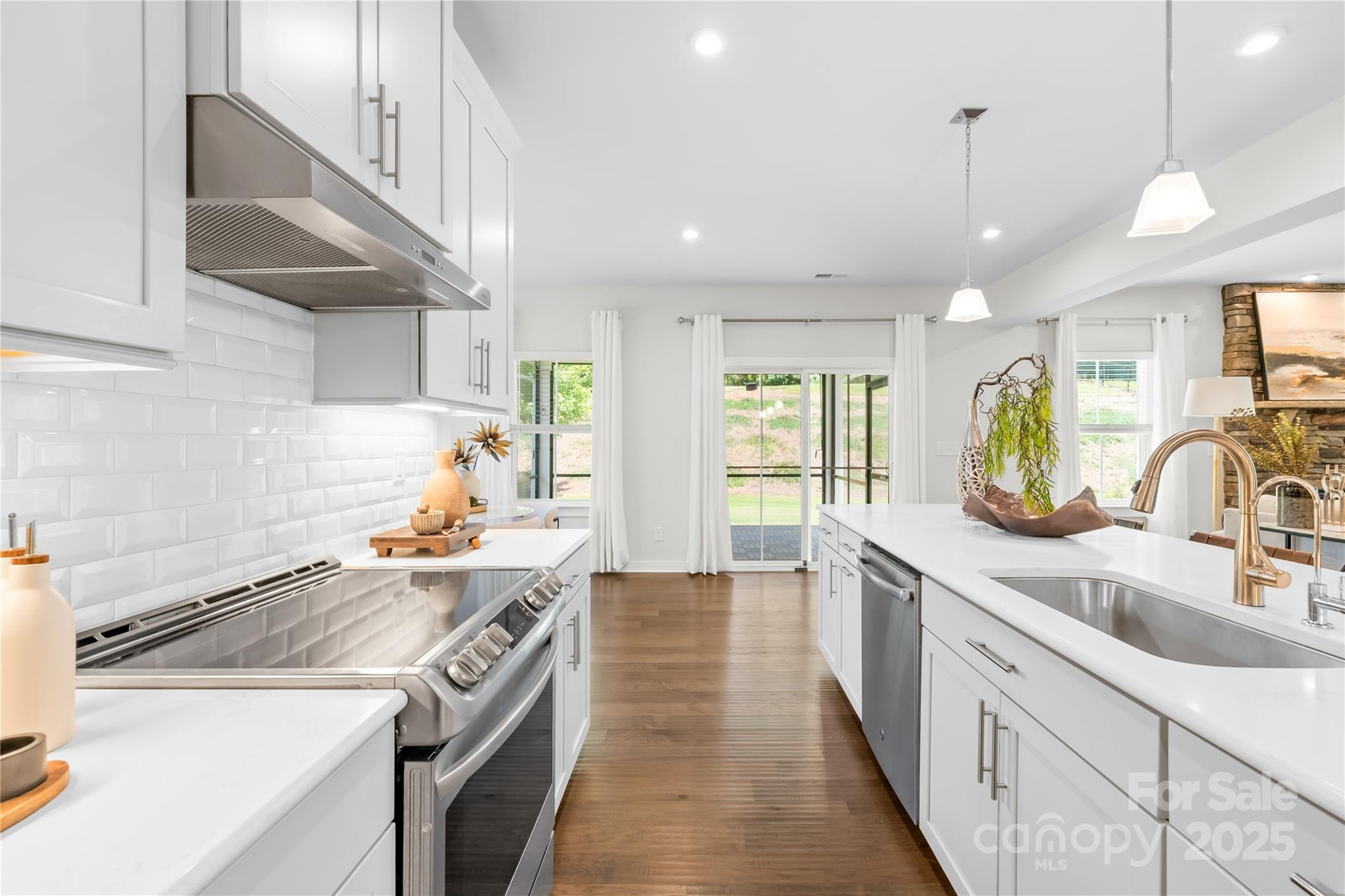 10901 Greenvale Drive Property Photo 21