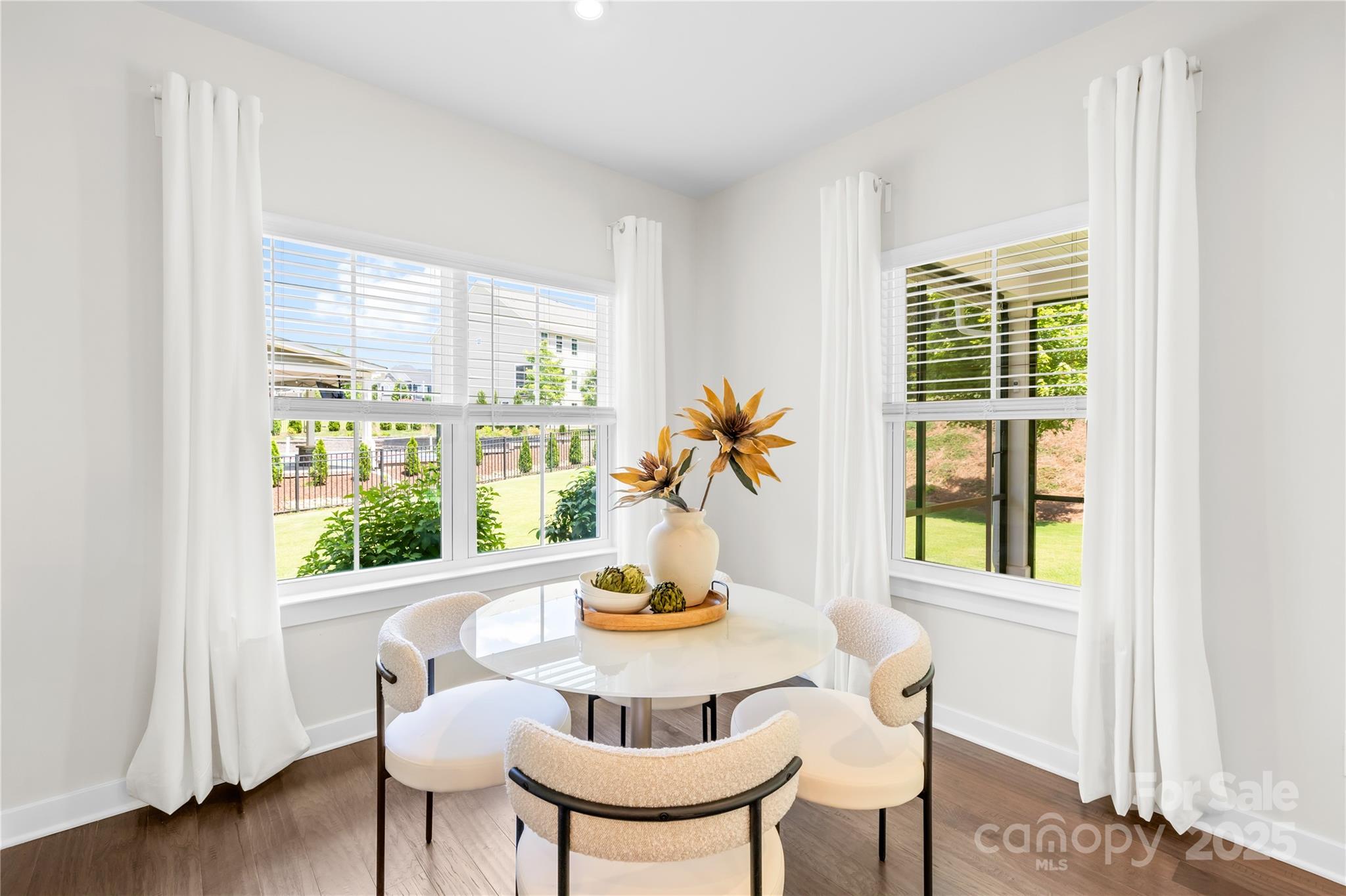 10901 Greenvale Drive Property Photo 22