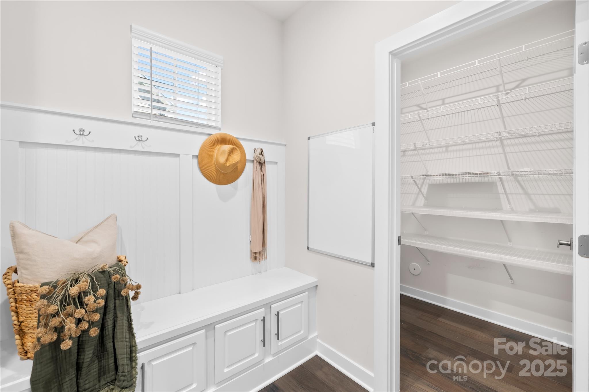 10901 Greenvale Drive Property Photo 23