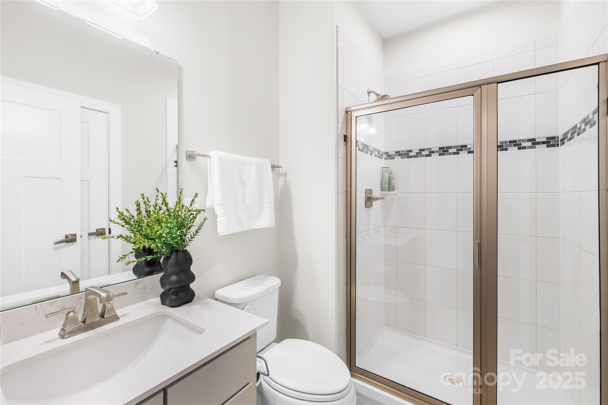 10901 Greenvale Drive Property Photo 32