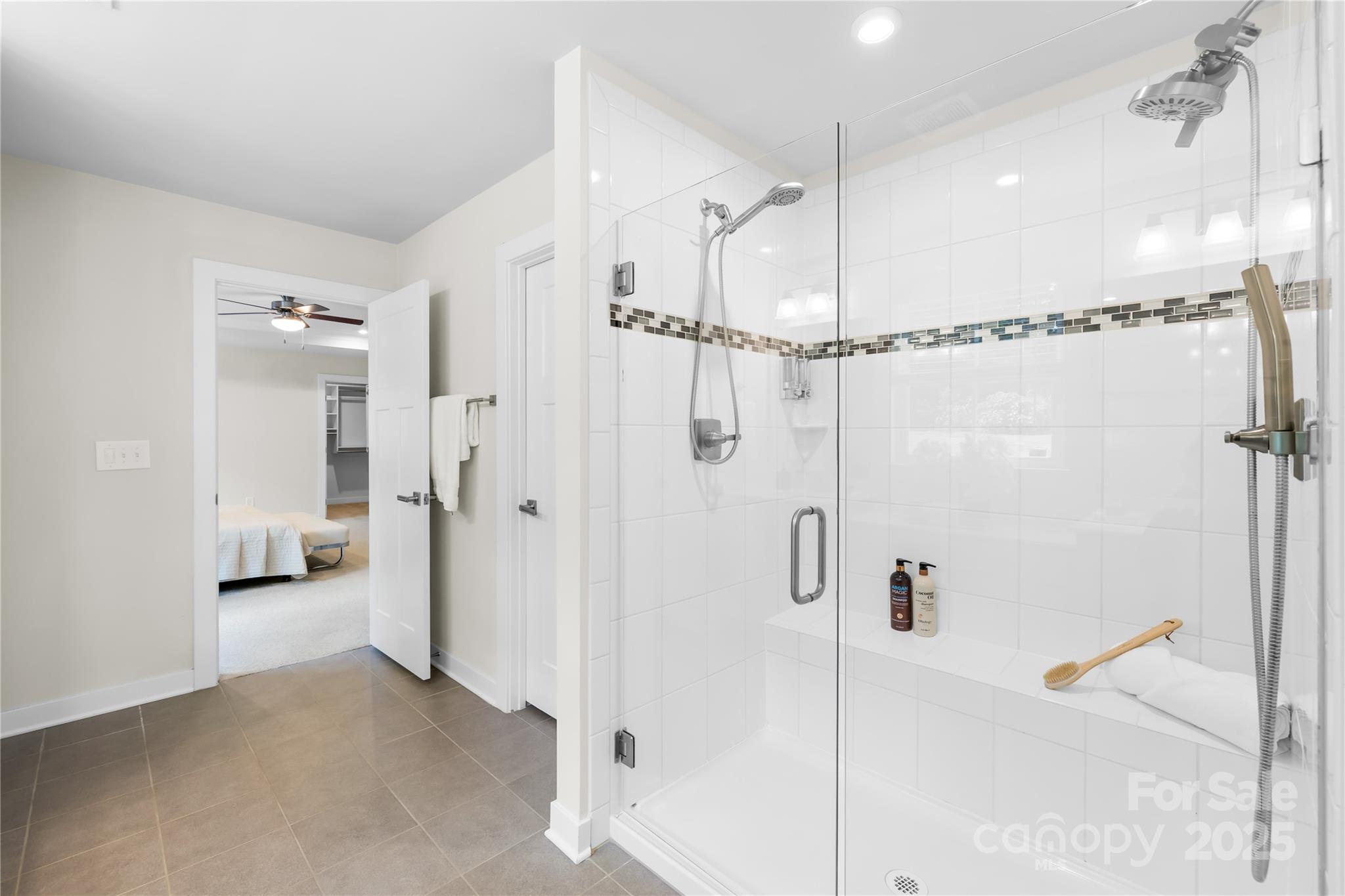 10901 Greenvale Drive Property Photo 33