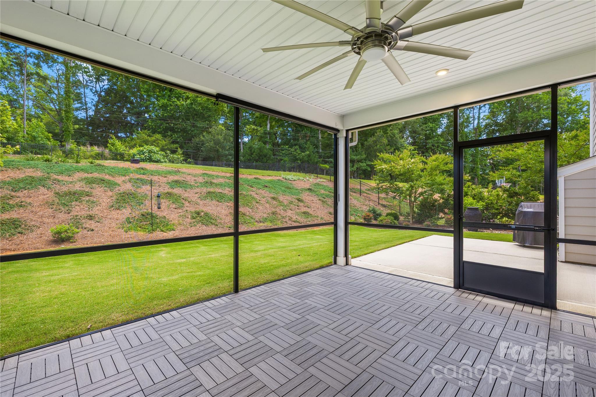 10901 Greenvale Drive Property Photo 39