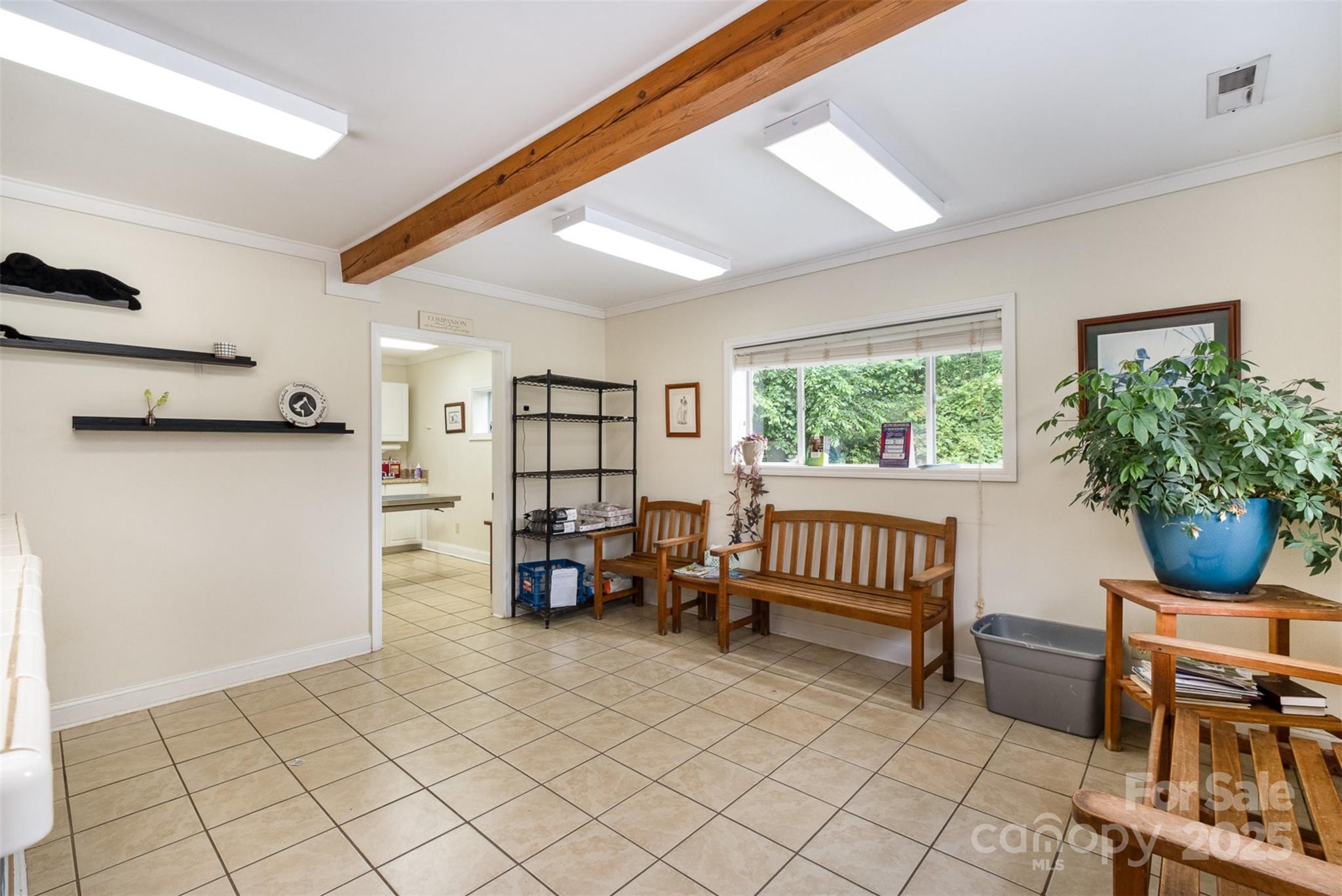 1512 Davie Avenue 2/11 Property Photo 8