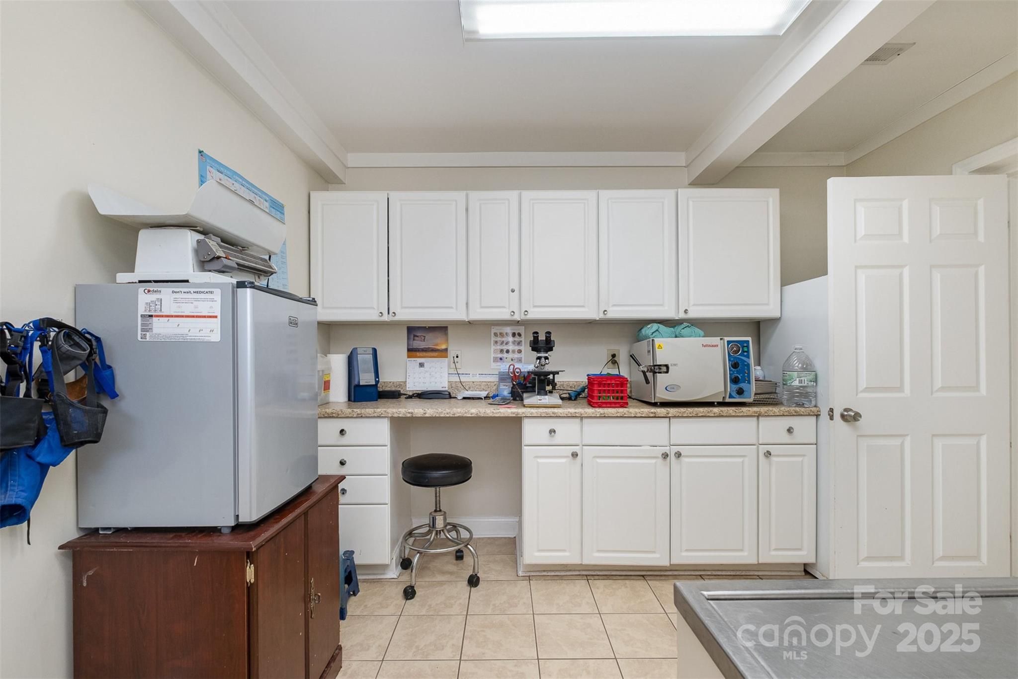 1512 Davie Avenue 2/11 Property Photo 13