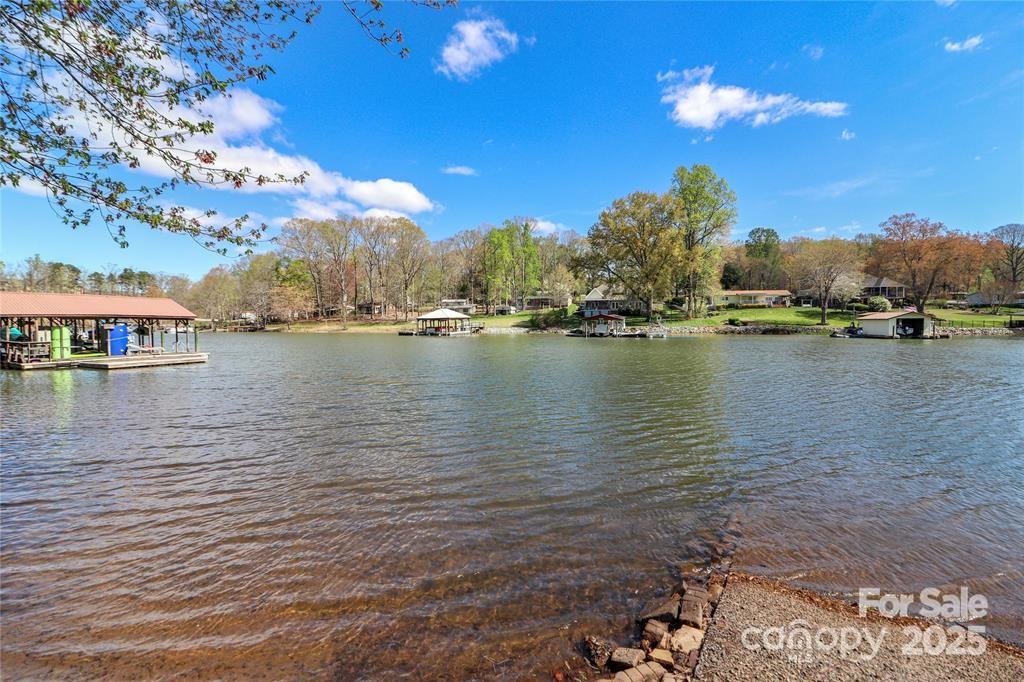 4279 Candlewood Drive Property Photo 5