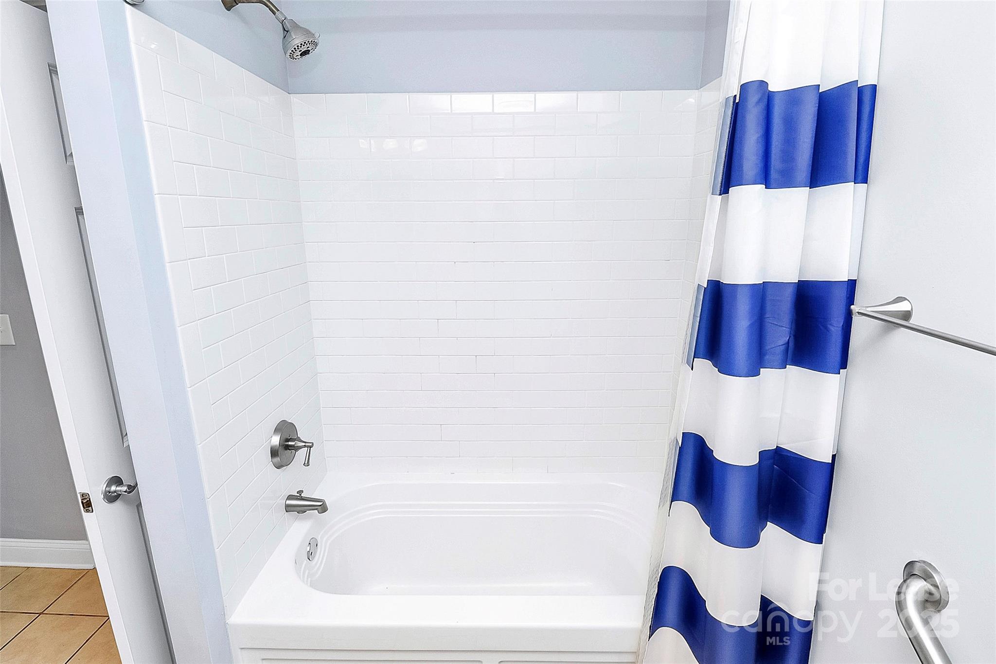 300 W 5th Street 315 Property Photo 14