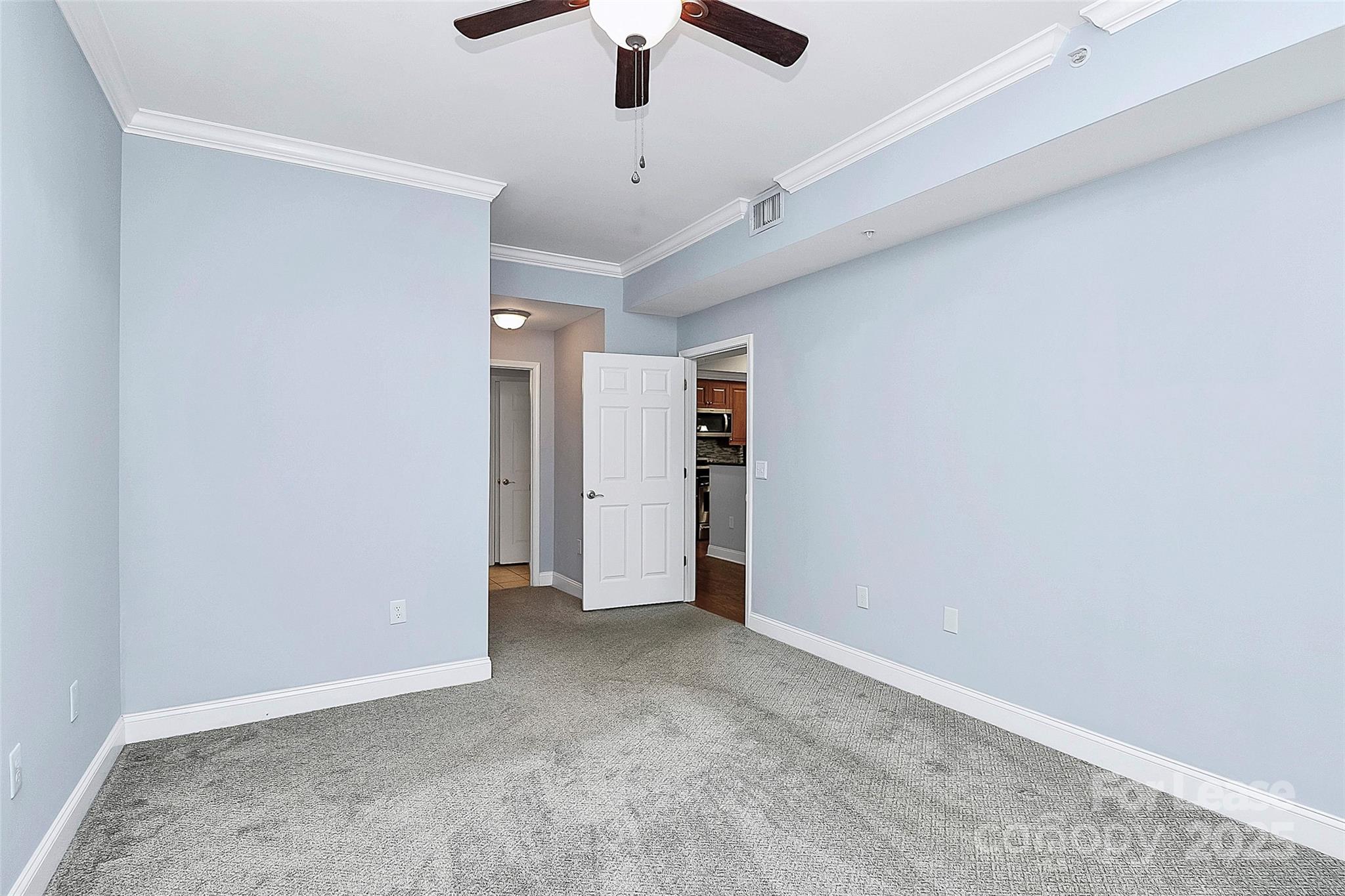 300 W 5th Street 315 Property Photo 20