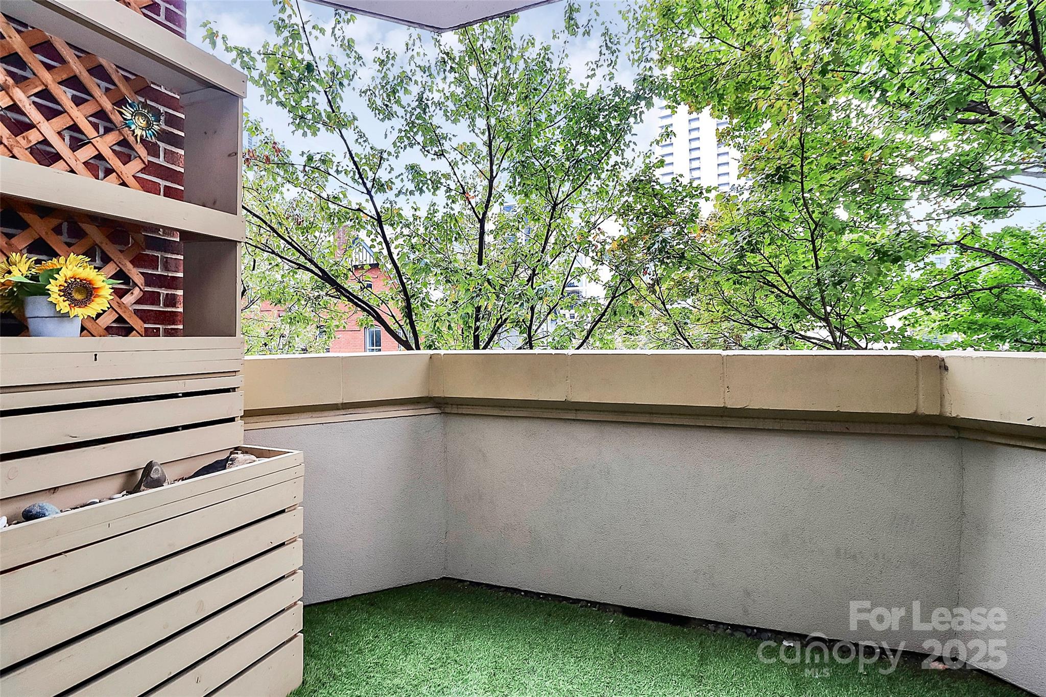 300 W 5th Street 315 Property Photo 29