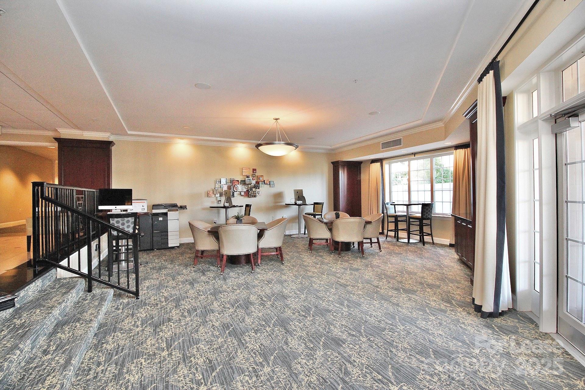 300 W 5th Street 315 Property Photo 36