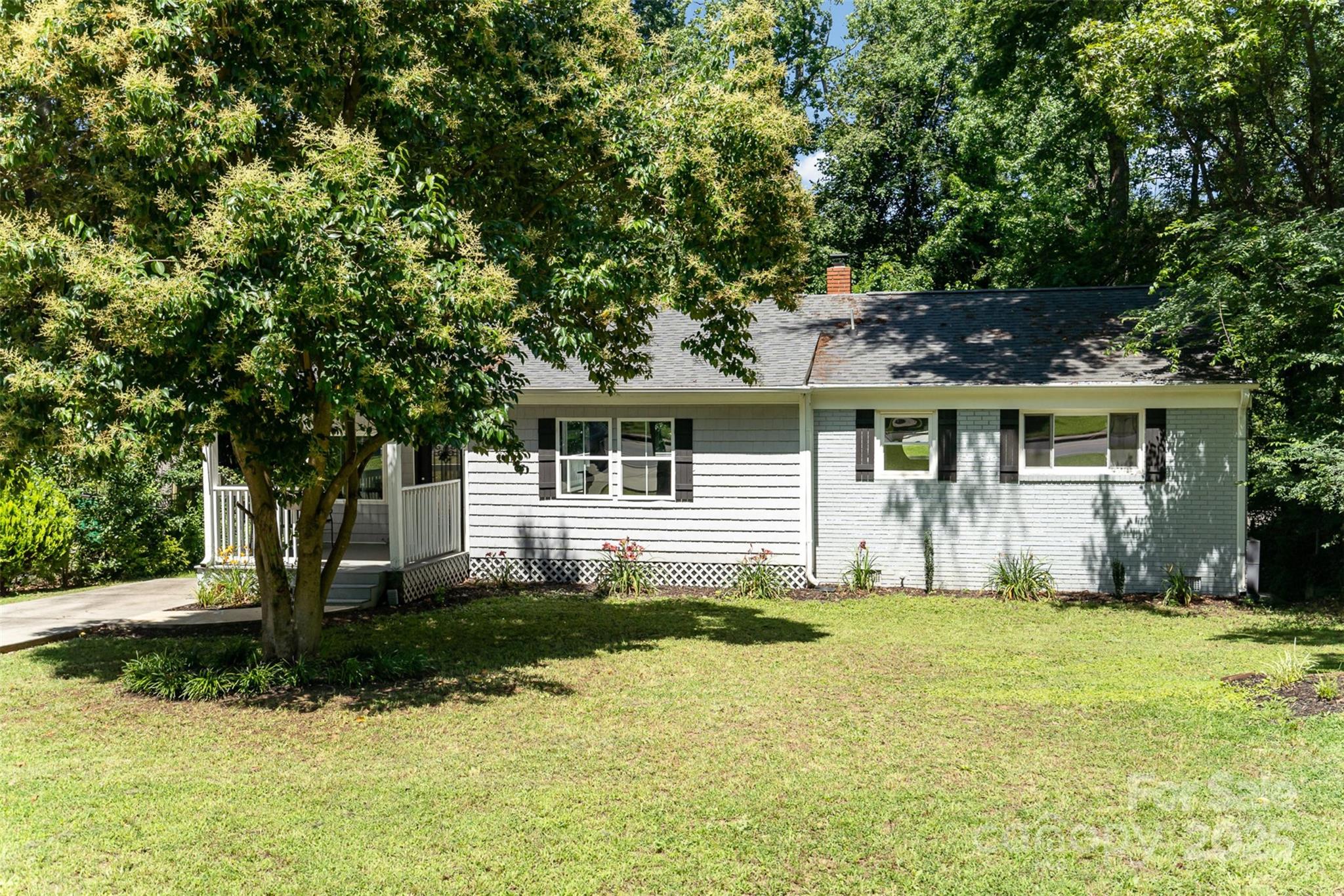 3331 Eastwood Drive Property Photo 2