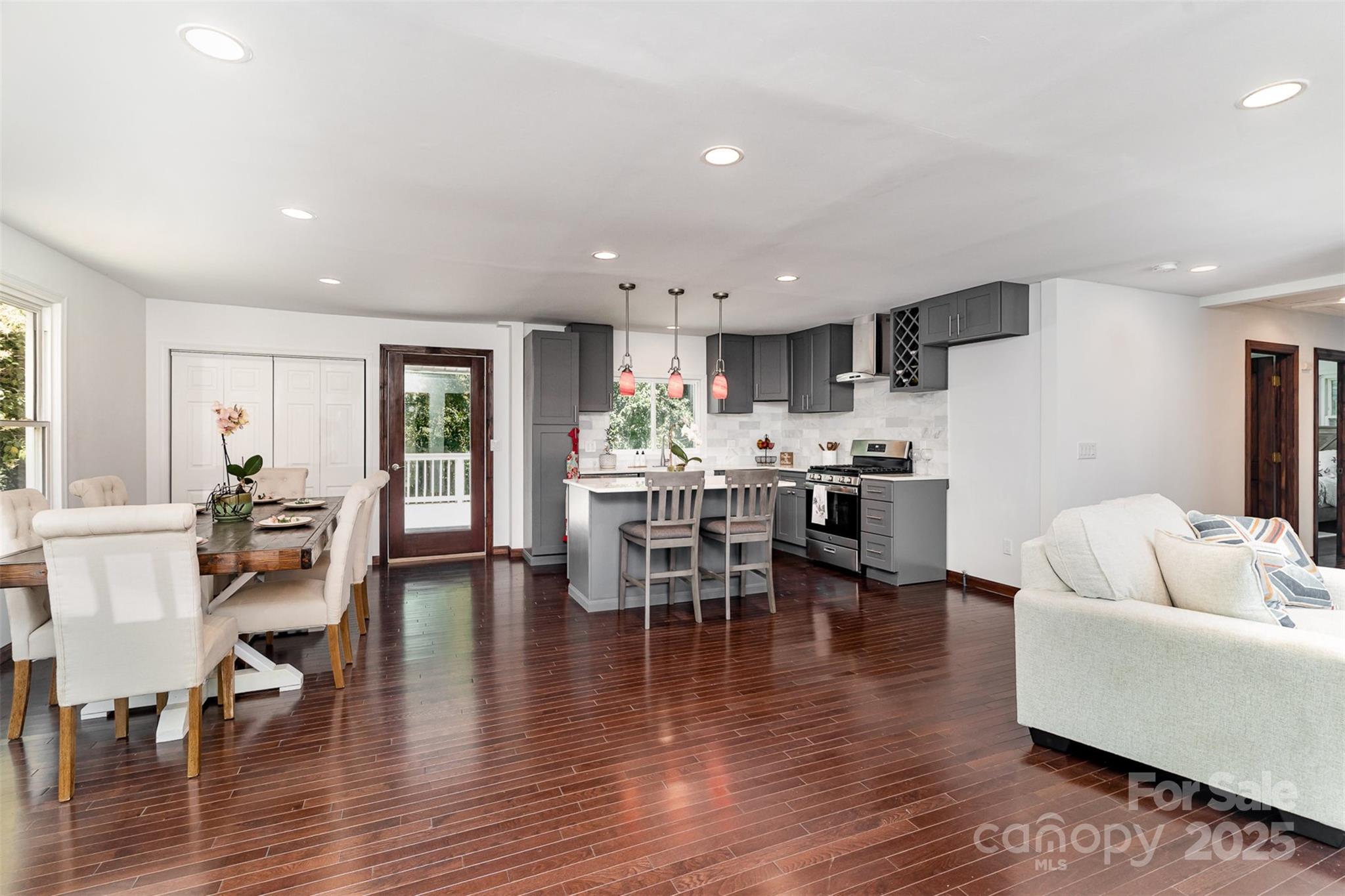 3331 Eastwood Drive Property Photo 5