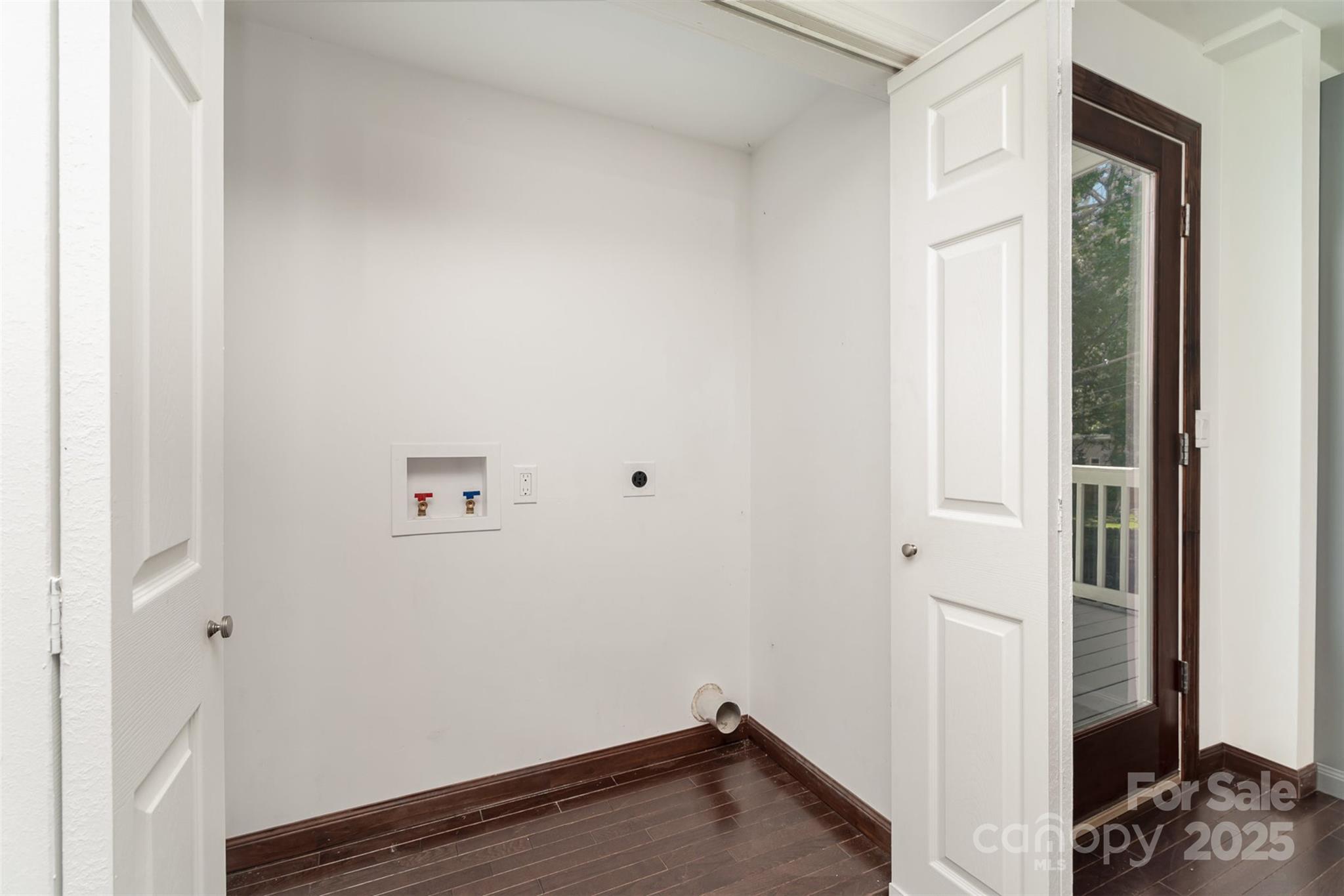 3331 Eastwood Drive Property Photo 13