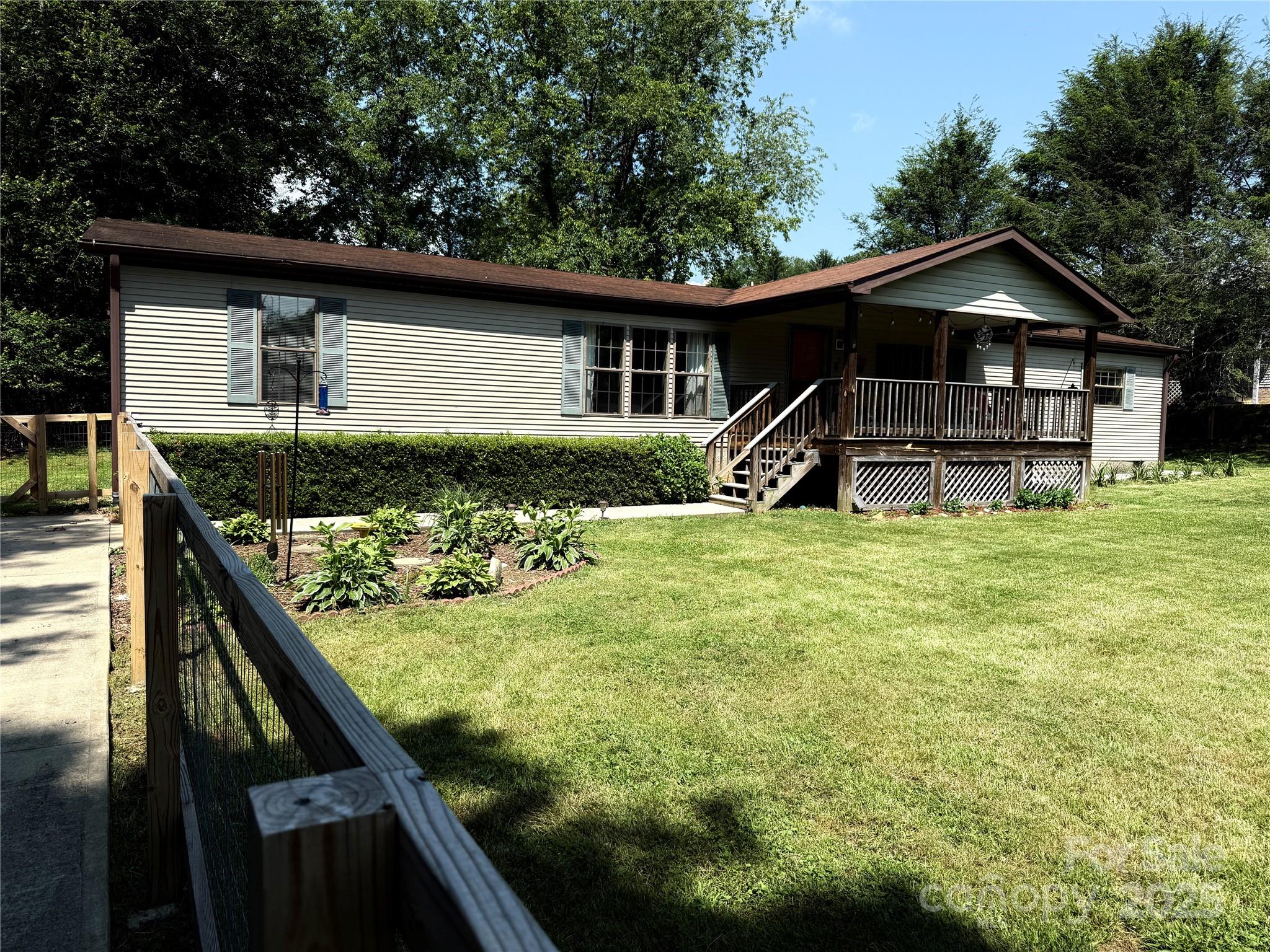 9 Henry White Lane Property Photo 2