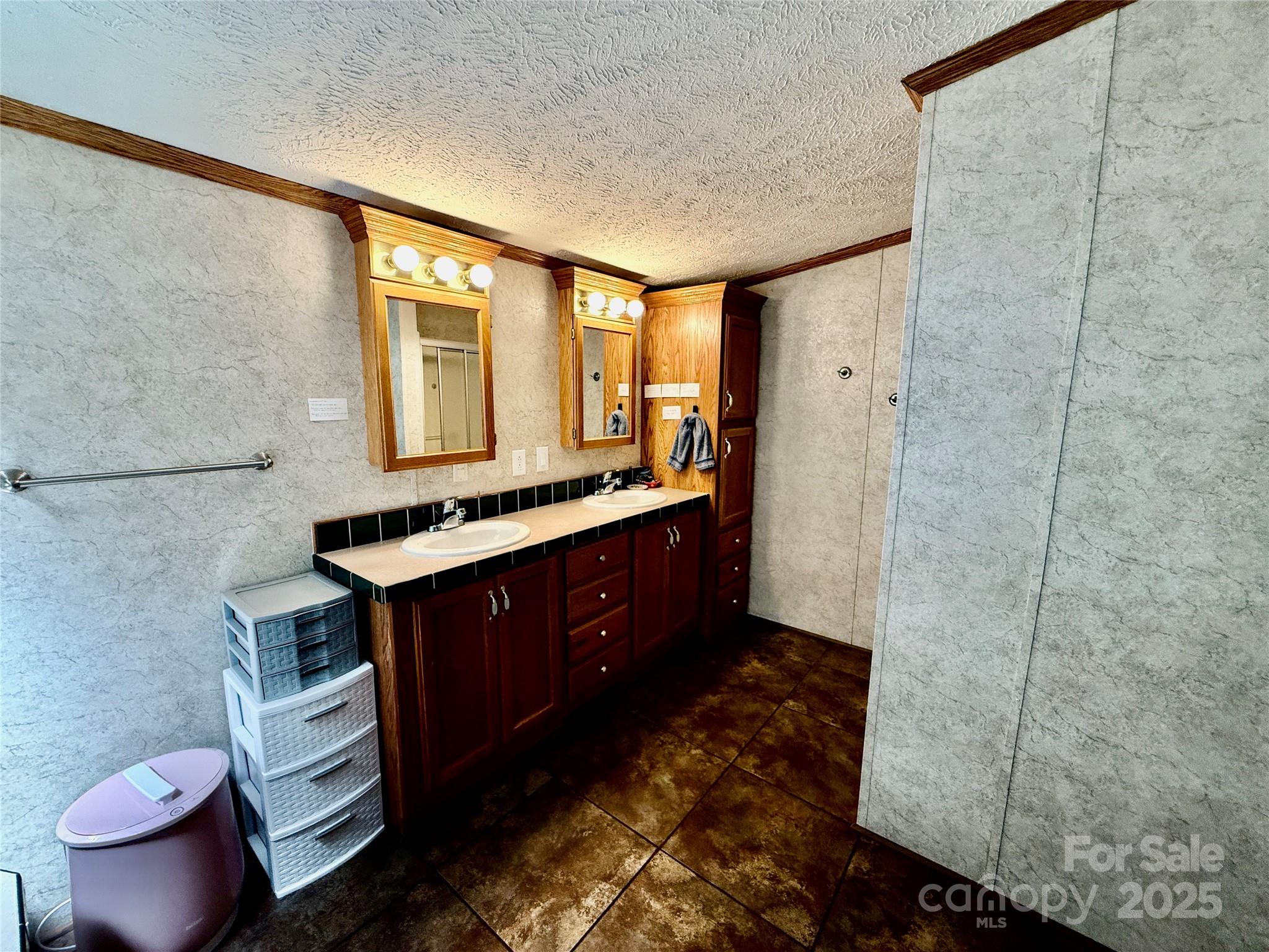9 Henry White Lane Property Photo 25