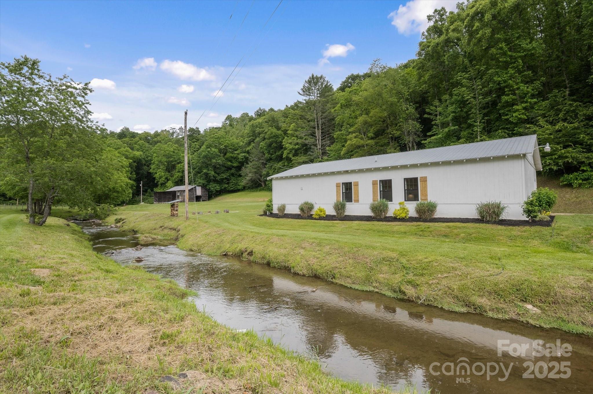 942 Paint Fork Road Property Photo 23