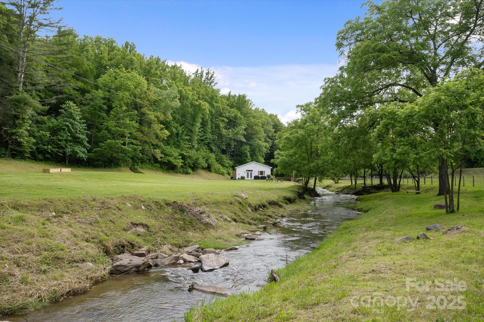 942 Paint Fork Road Property Photo 32
