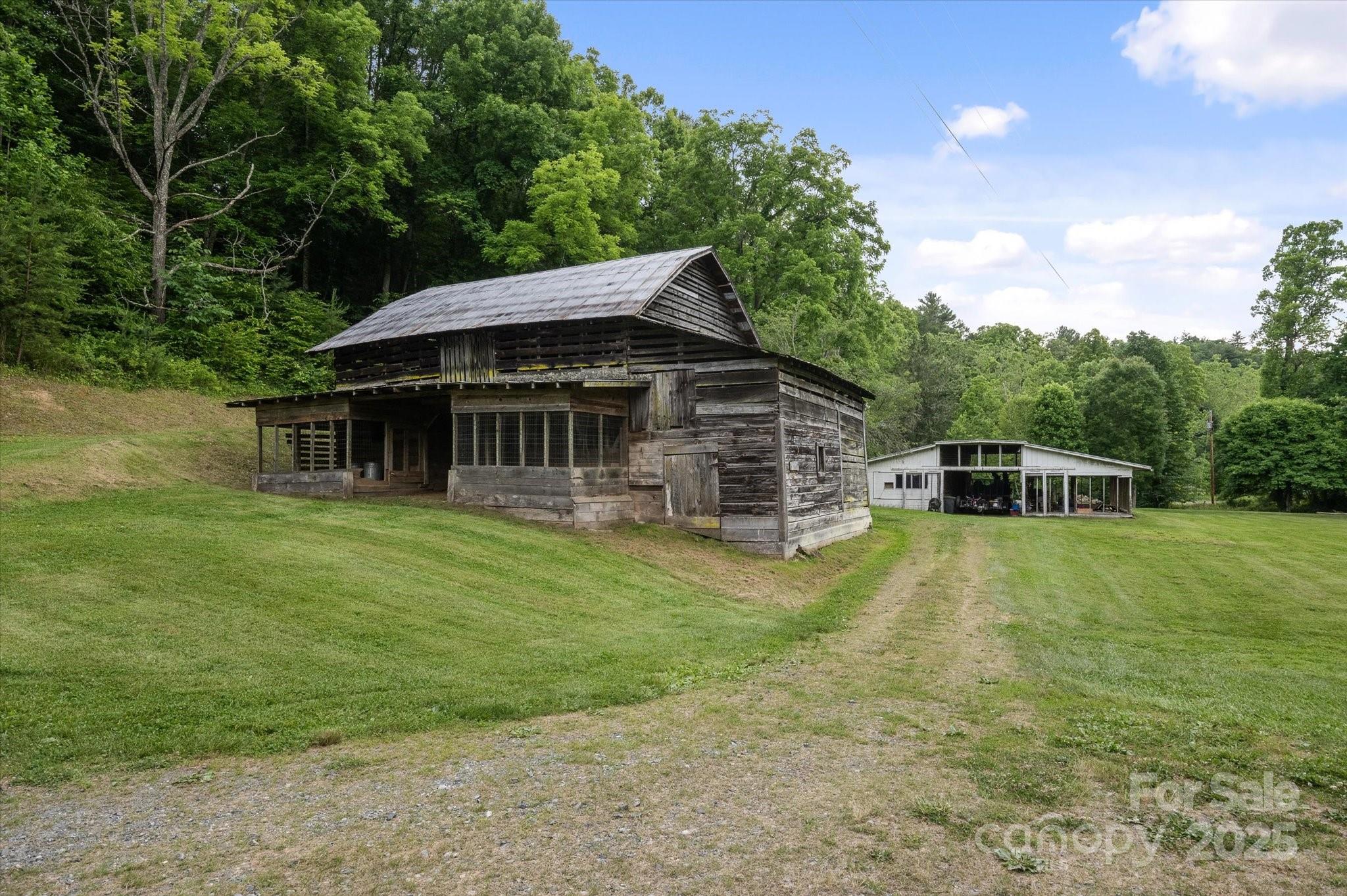 942 Paint Fork Road Property Photo 40