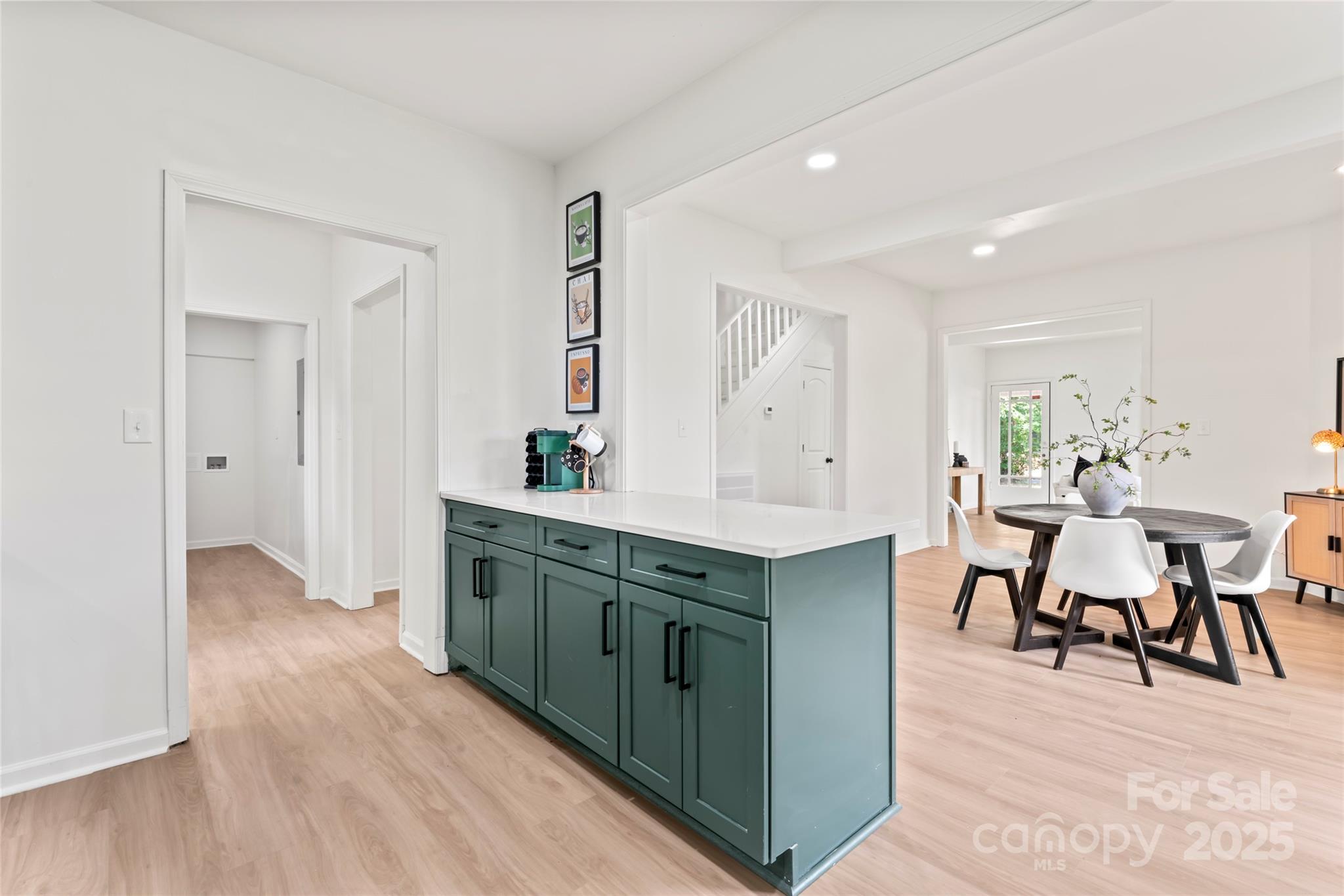 815 E Second Avenue Property Photo 10