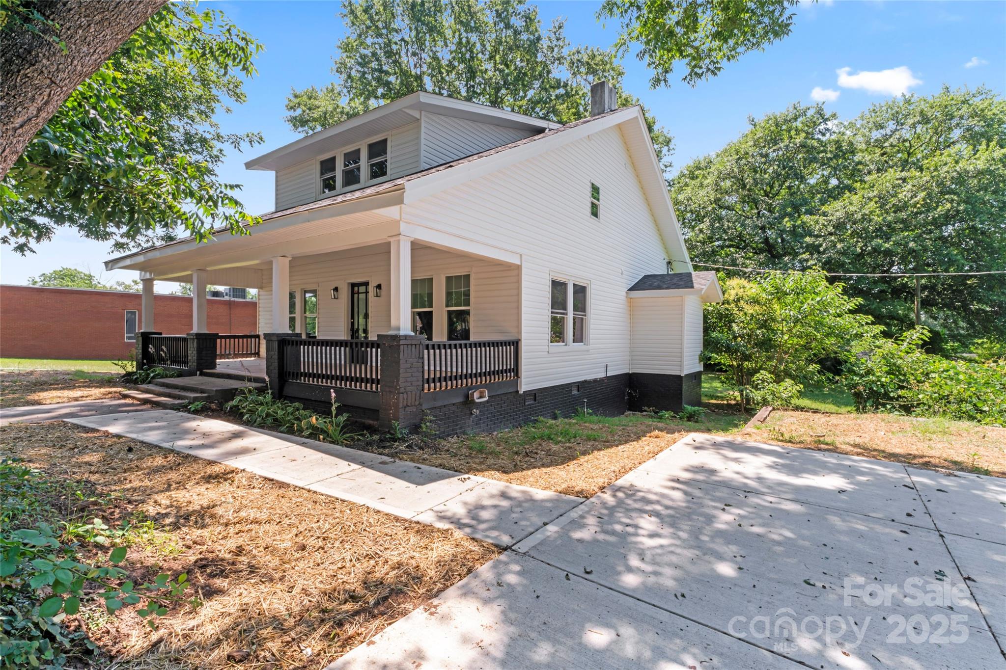 815 E Second Avenue Property Photo 27