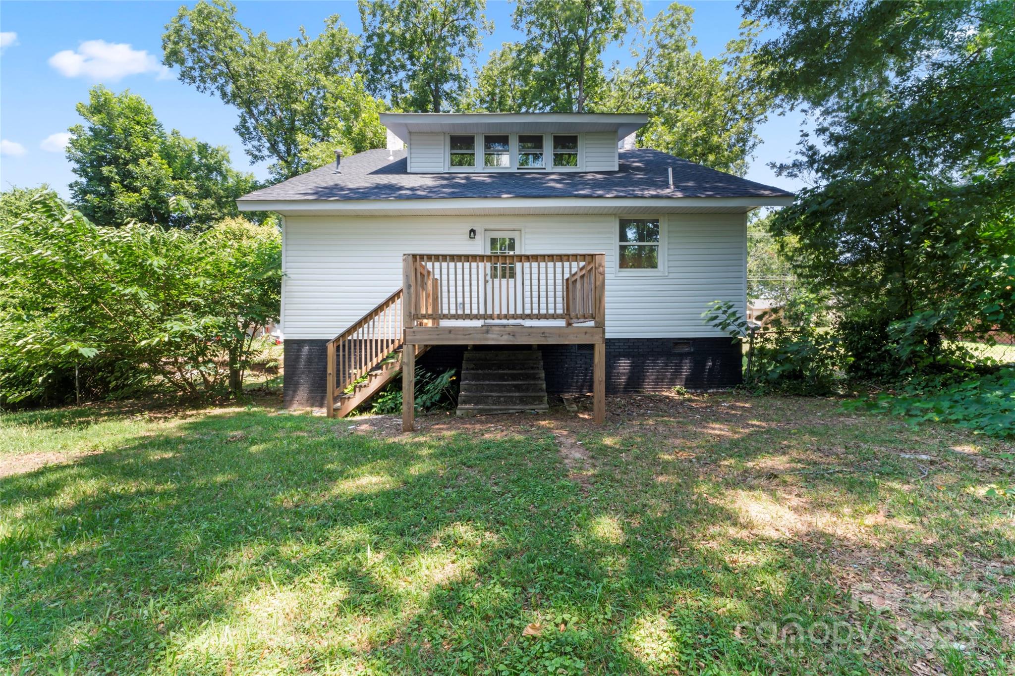 815 E Second Avenue Property Photo 30