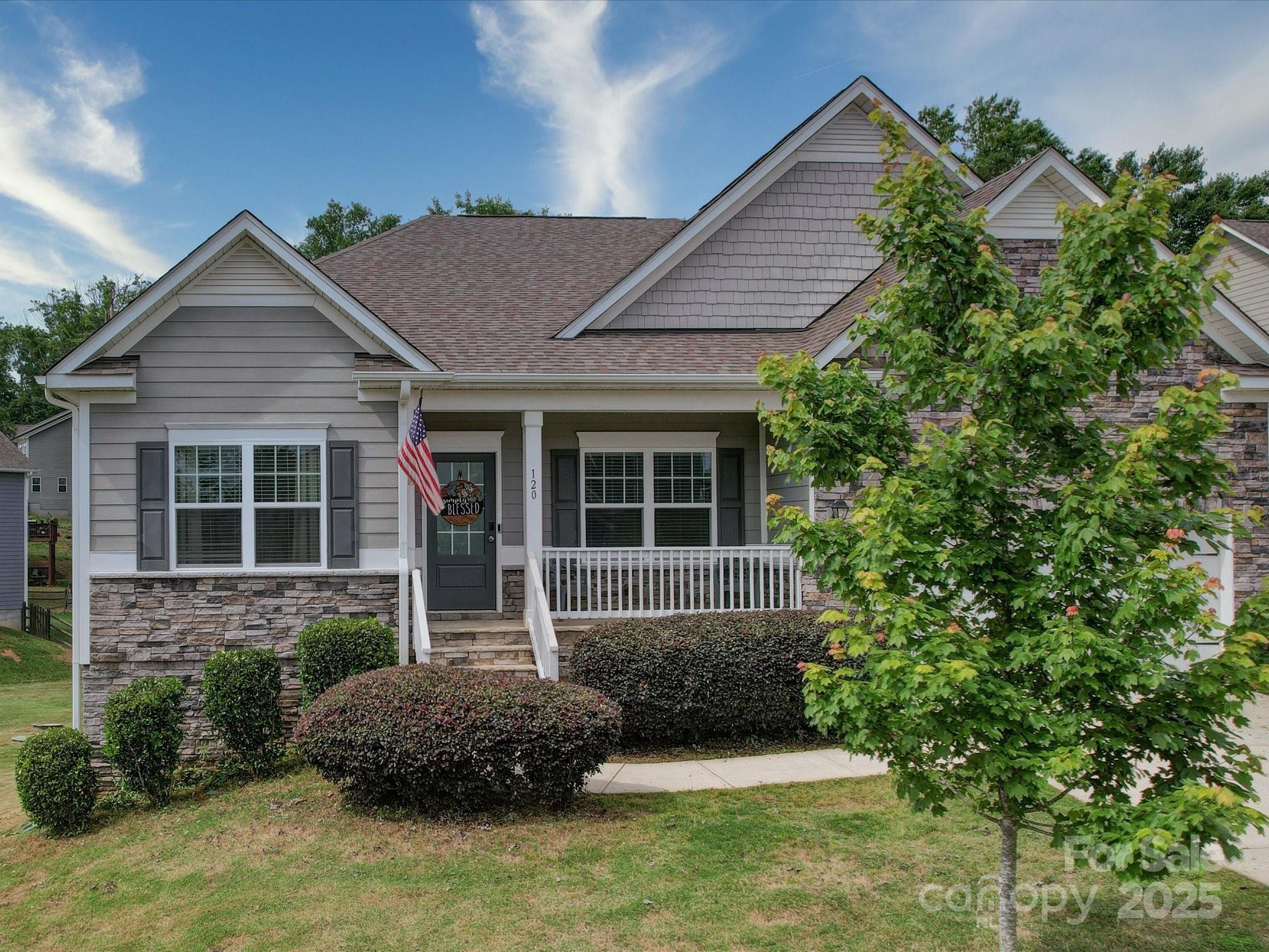 120 Autumn Mist Road Property Photo 1