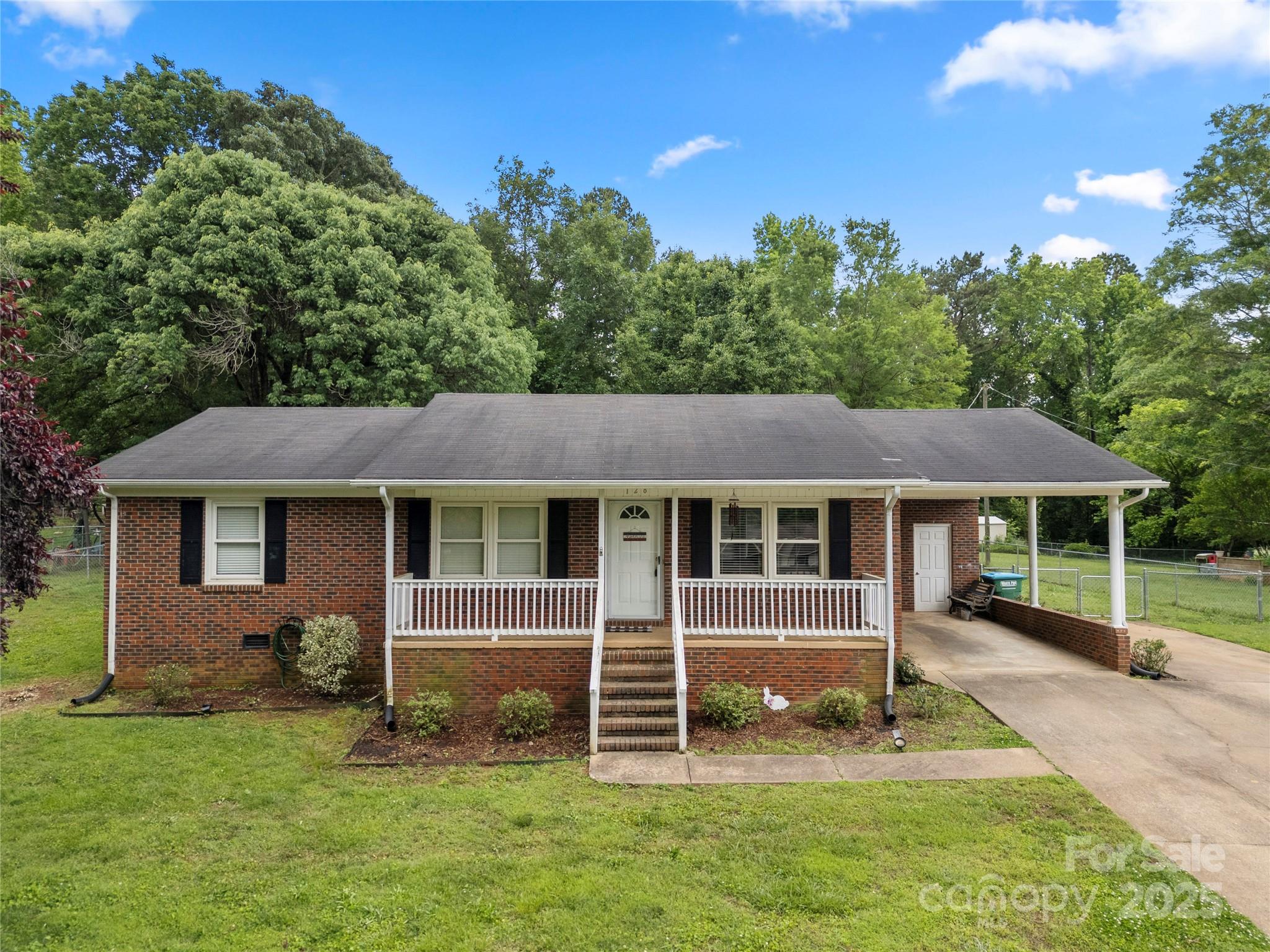 128 Wandering Lane Property Photo