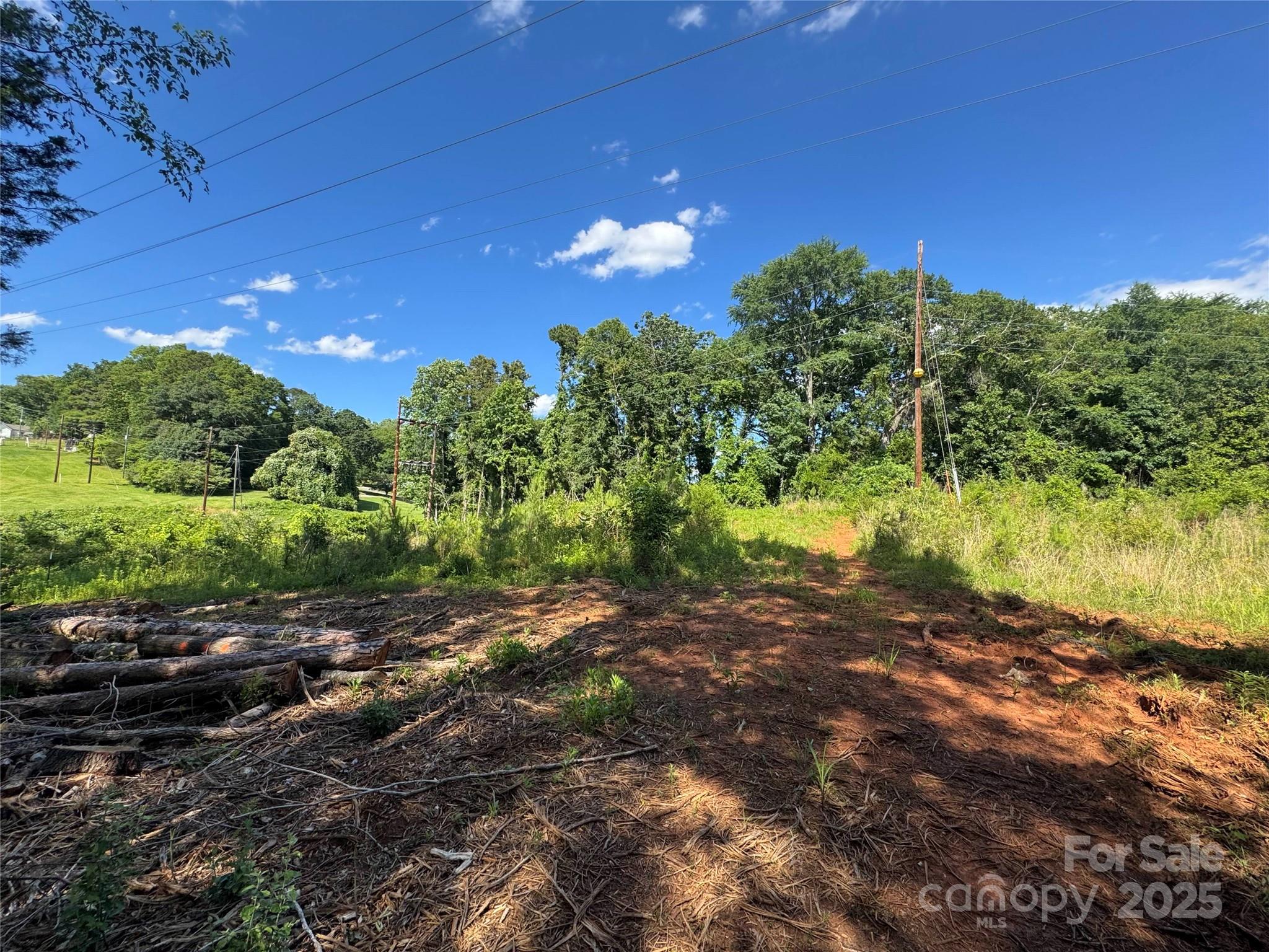 * Riverside Drive Property Photo 4
