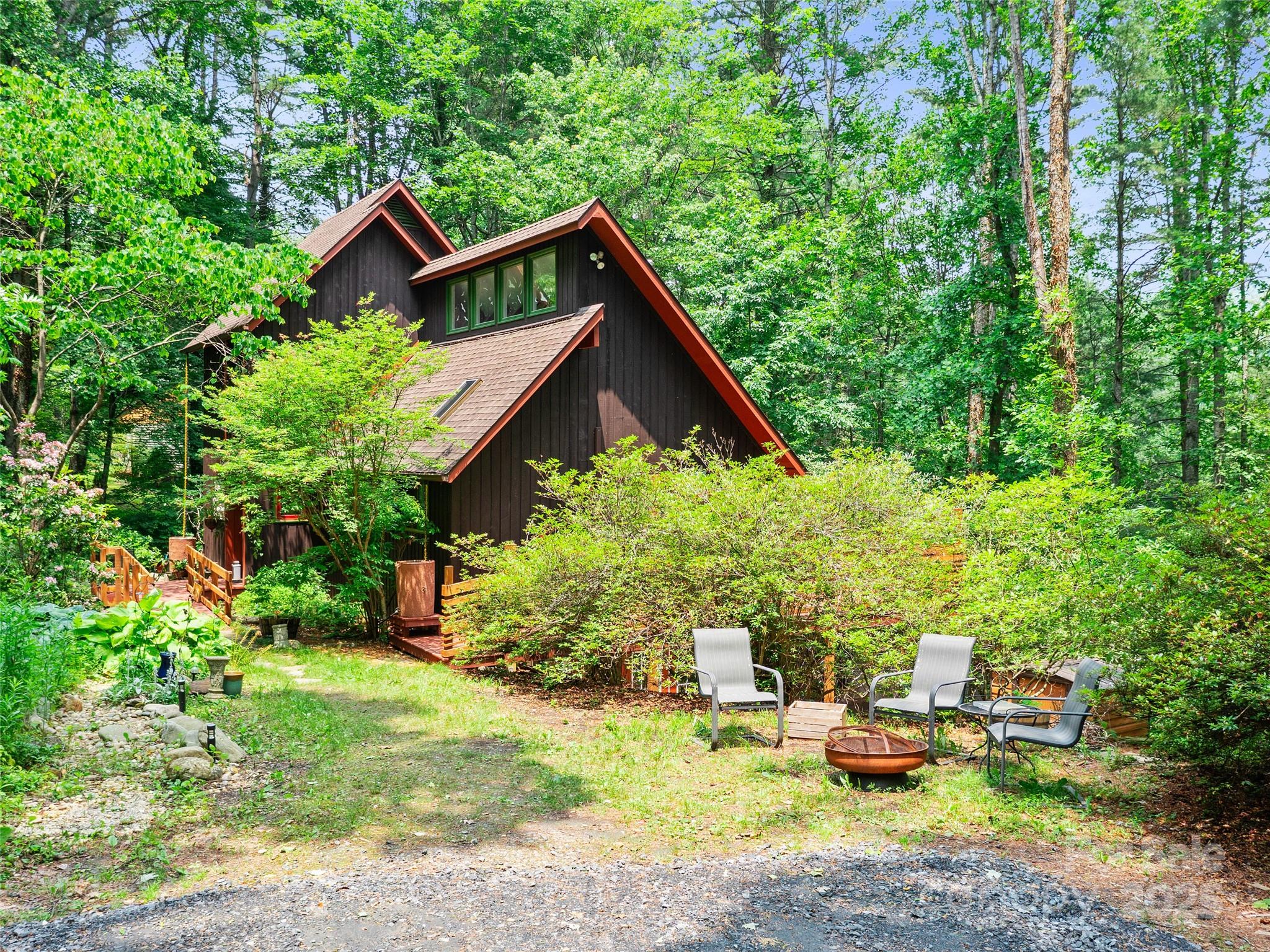 278 Mount View Drive Property Photo 2