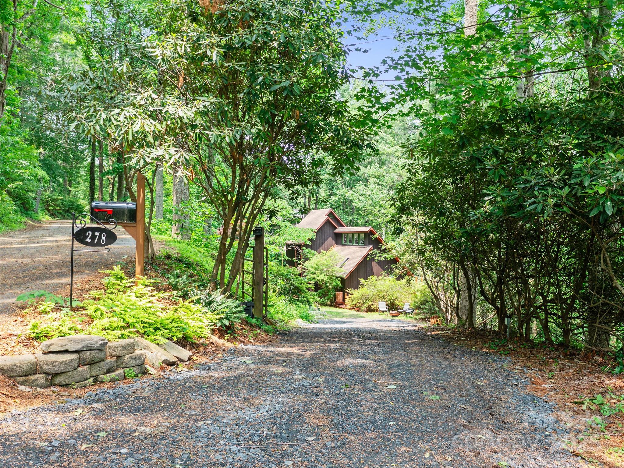 278 Mount View Drive Property Photo 3