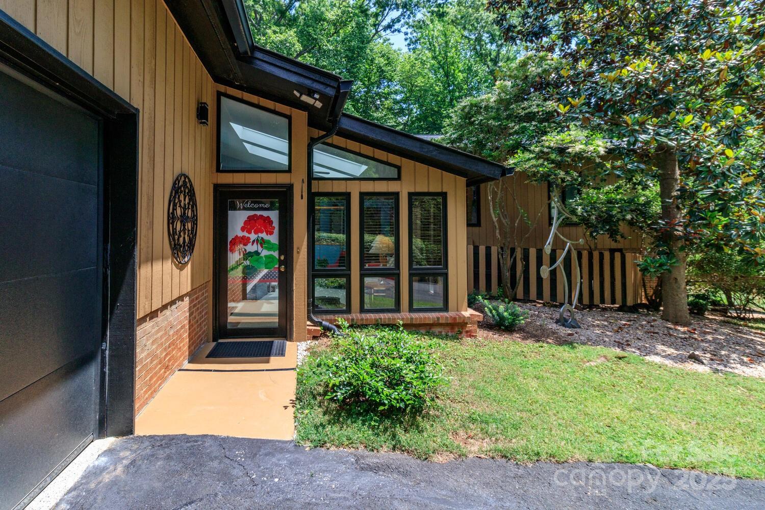 6119 Bittersweet Lane Property Photo 1