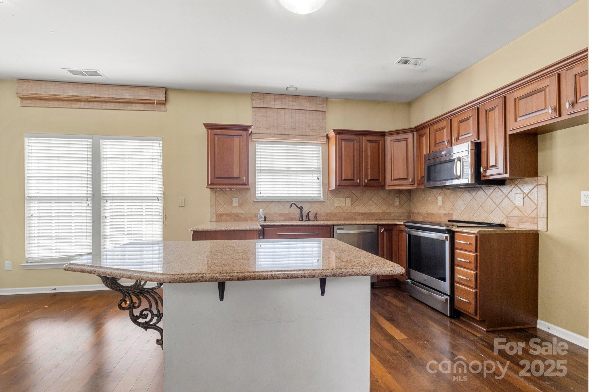 12824 Harvest Time Court Property Photo 7